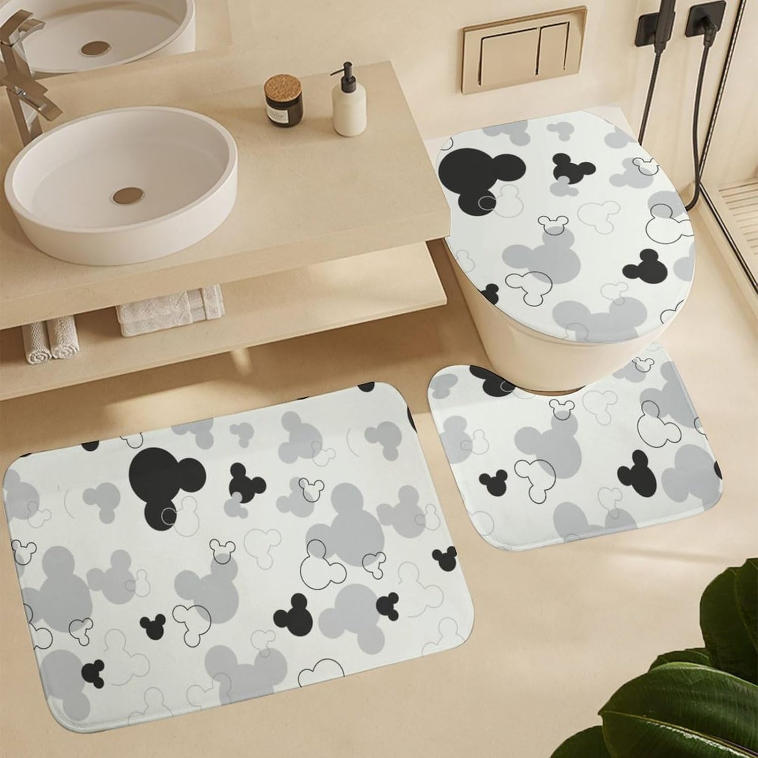 RUTIFY Juego de 4 cortinas de ducha de dibujos animados lindos con alfombras antideslizantes, cubierta para tapa de inodoro y tapete de baño, juego