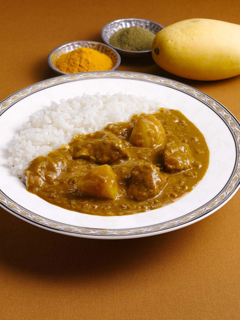 Rico en curry indio, pollo suave, 3 piezas, bolsa japonesa Retort curry Nakamuraya Ninjapo