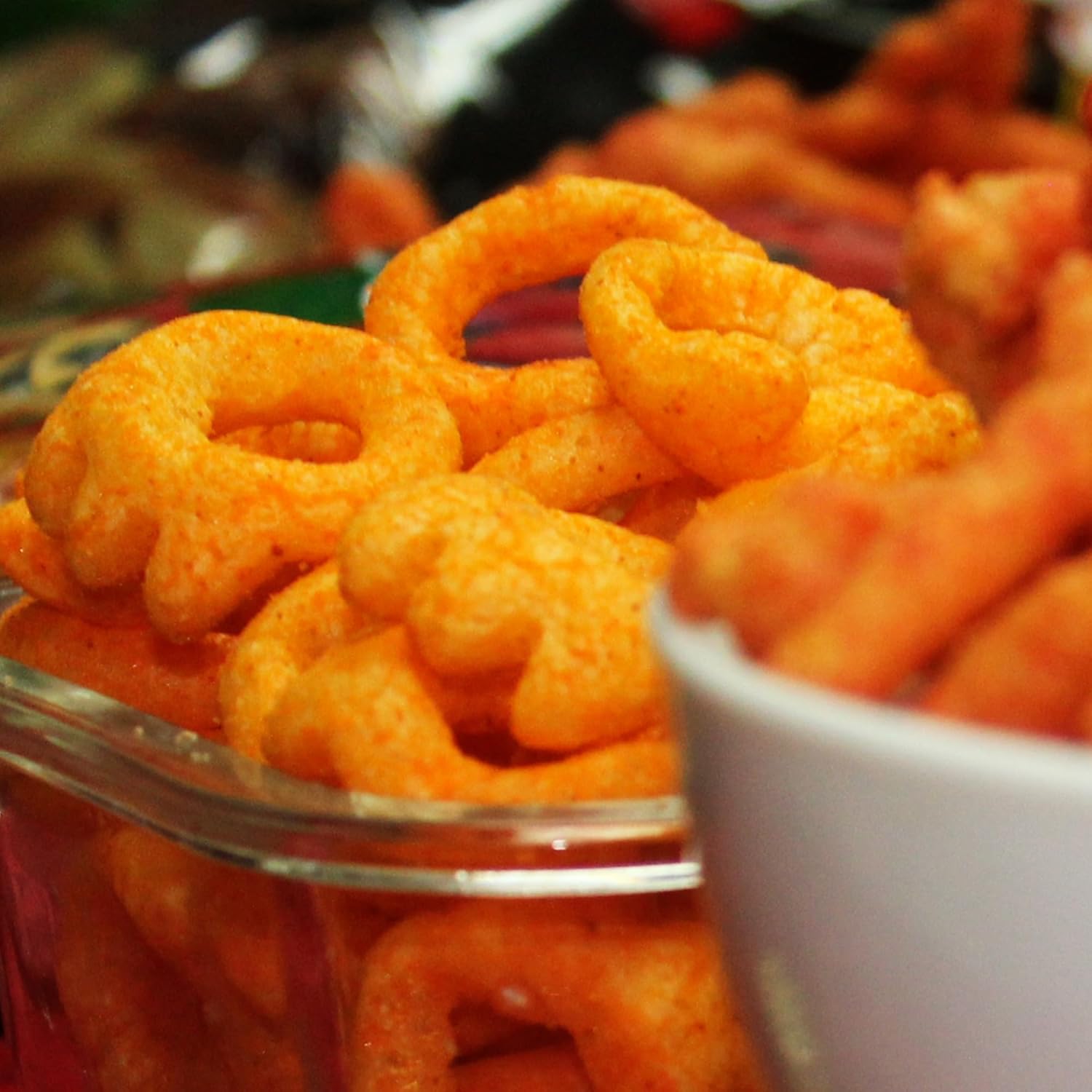 Bocadeli Gustitos Salsa Y Queso, Puffs de maíz con sabor a queso y salsa, 3.3 onzas (paquete de 1) (tamaño regular 3.3 onzas)