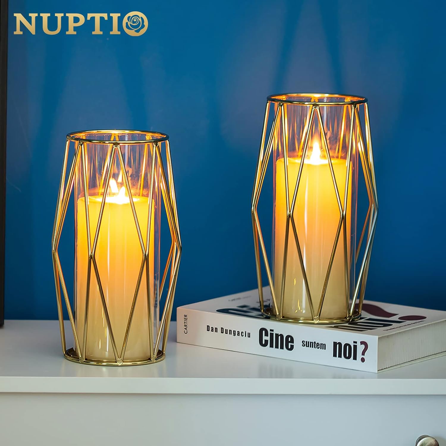 Nuptio Portavelas de pilar dorado 2 portavelas de cristal para huracanes con soporte geométrico de metal para centros de mesa de boda, fiesta de