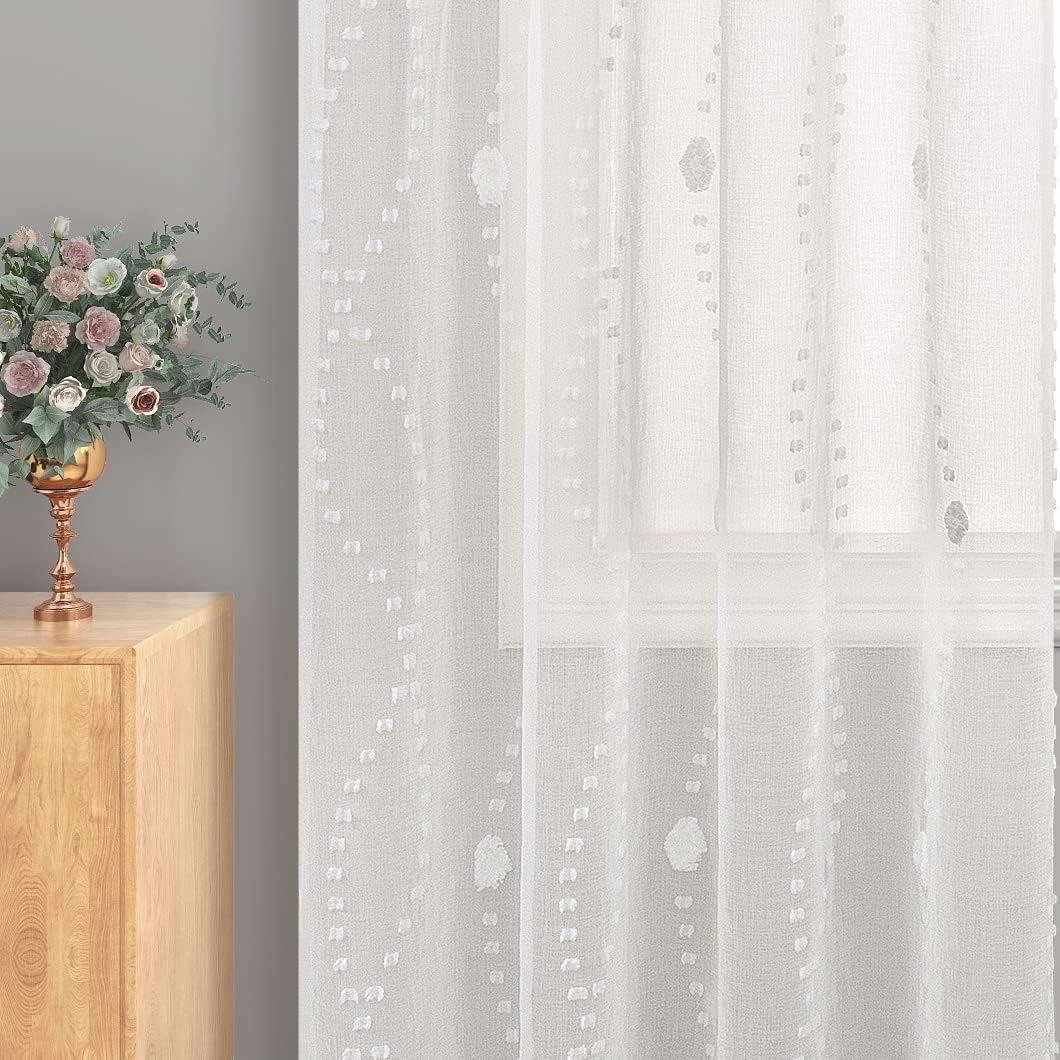 KOUFALL Juego de 2 paneles de 108 pulgadas de largo, con diseño de pompones, cortinas transparentes para ventana de sala de estar y dormitorio,