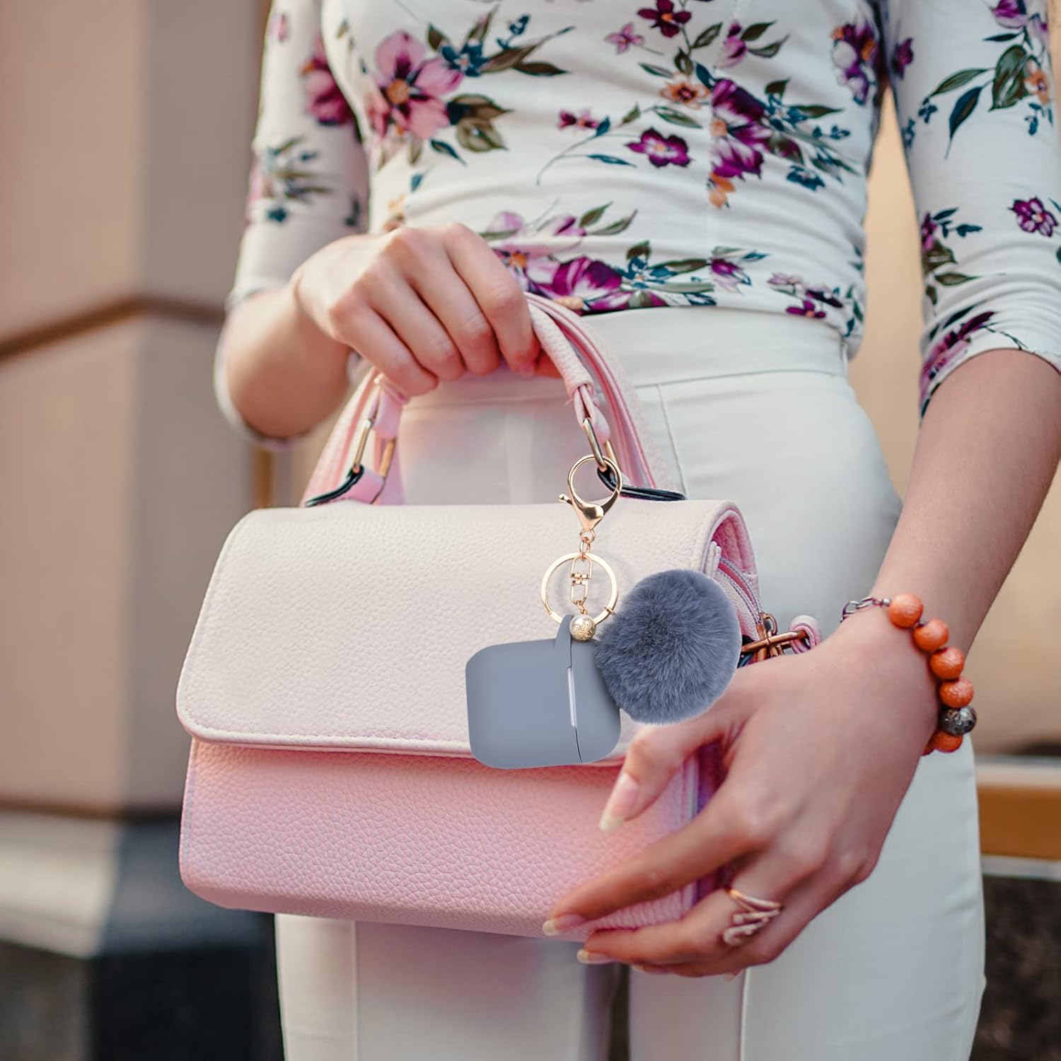 Funda azul de Alaska para mujer, bonita funda diseñada para AirPods con pompones, funda protectora de silicona compatible con AirPods 12, accesorios