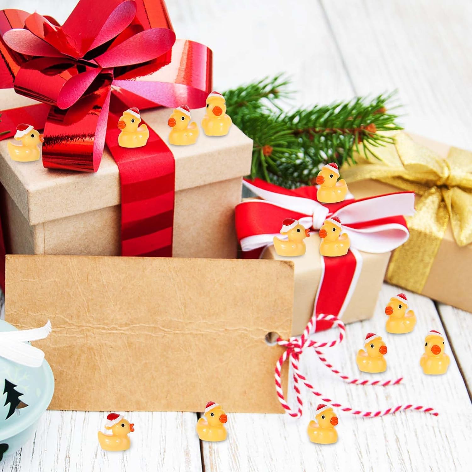 100 patos de resina de Navidad, mini patos de resina para decoración de pequeños patos con sombrero de Navidad, pequeño pato de resina en miniatura