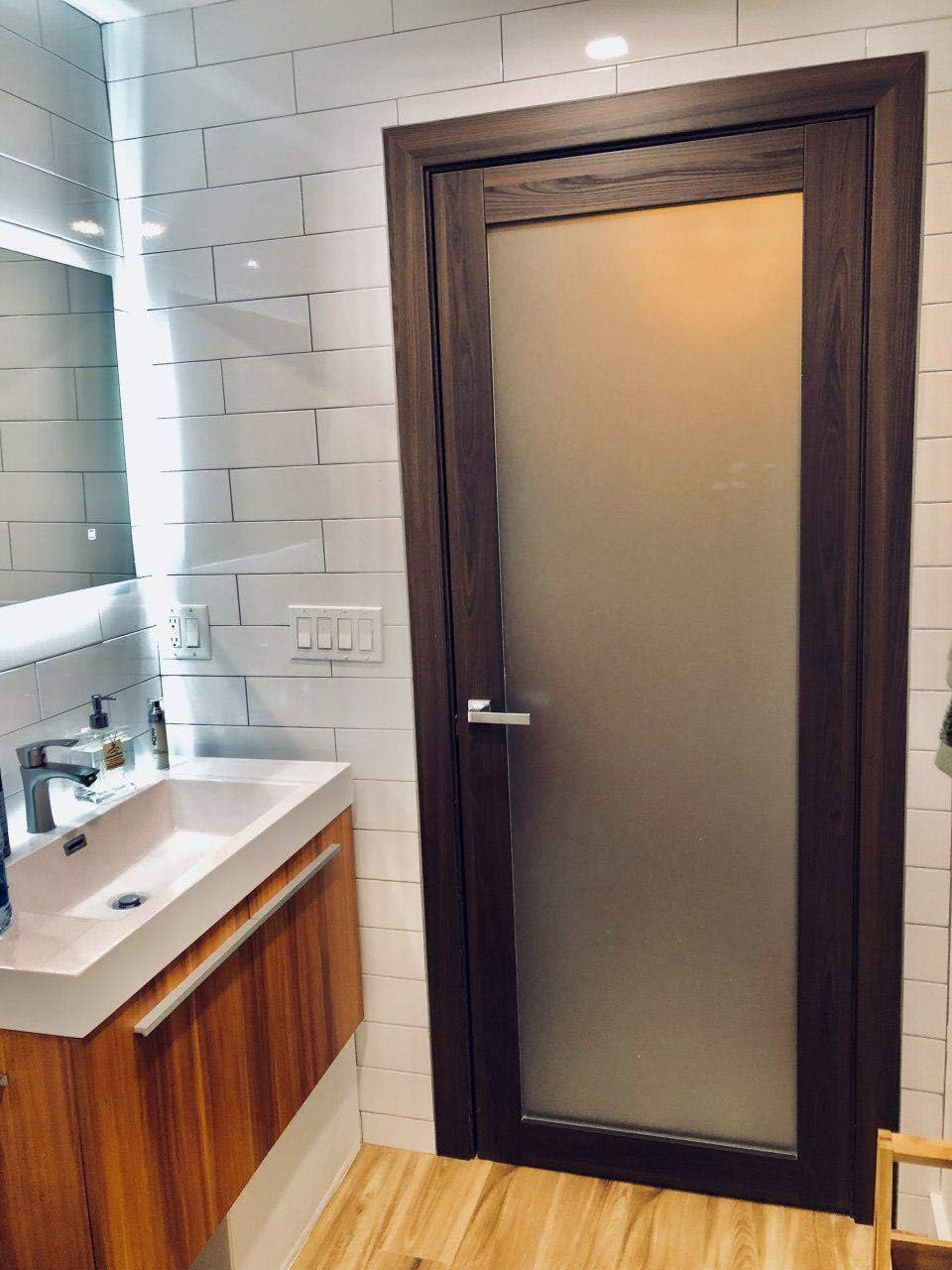 French Lite Puertas de vidrio esmerilado de 56 x 80 pulgadas  Planum 2102 Ceniza de chocolate  Marcos de herrajes de níquel satinado  Paneles de