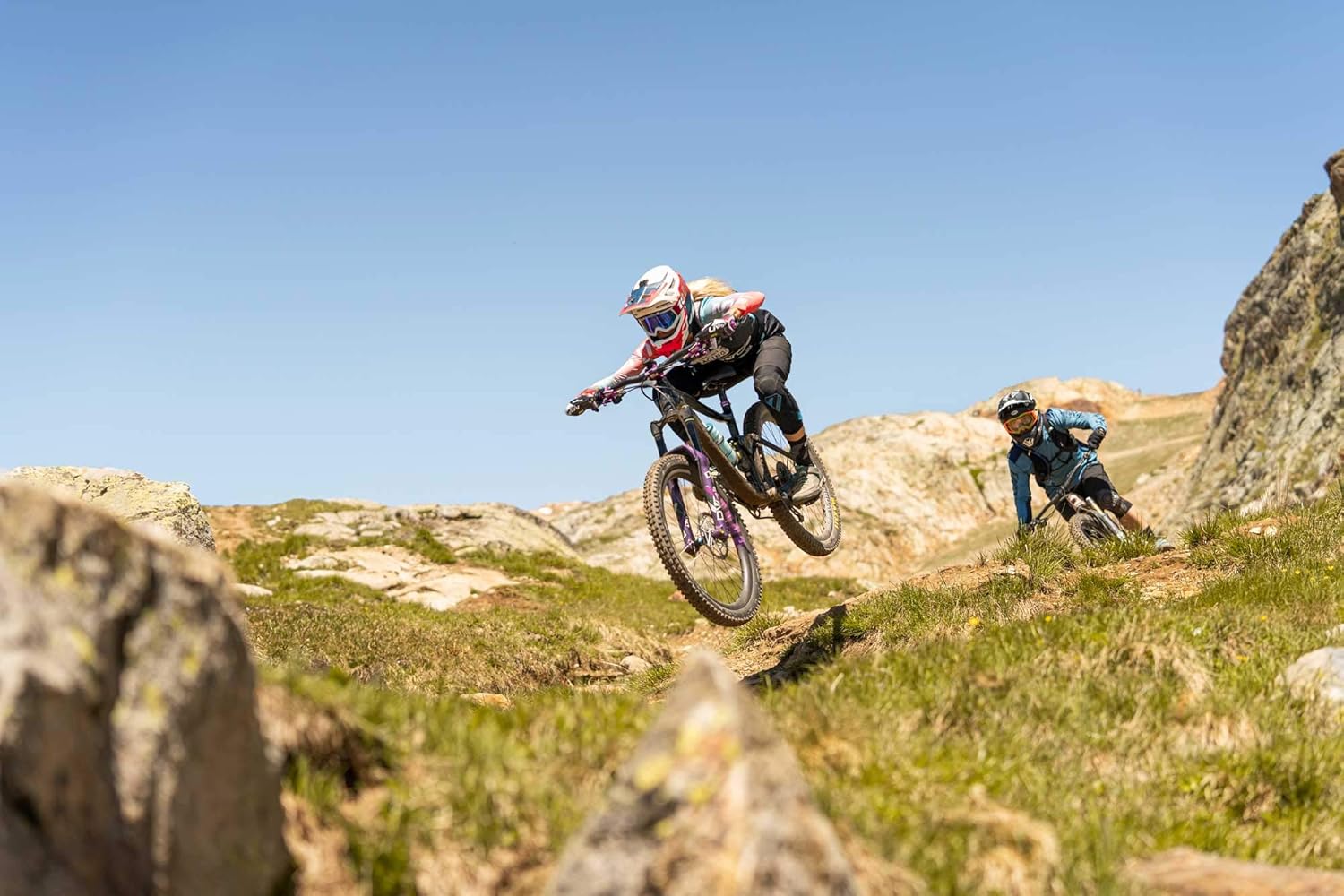 CamelBak Mochila de hidratación para bicicleta de montaña L.U.X.E. para mujer, mochila de hidratación fácil de recargar, 100 onzas