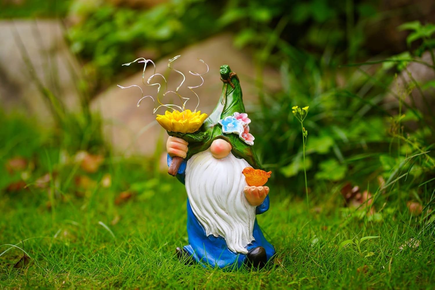 CHUANGFENG Gnomes Garden Decor with Solar Firework Lights,Solar Garden gnome Statue Decoration for Outdoor Patio Yard Lawn Decoration Gift for