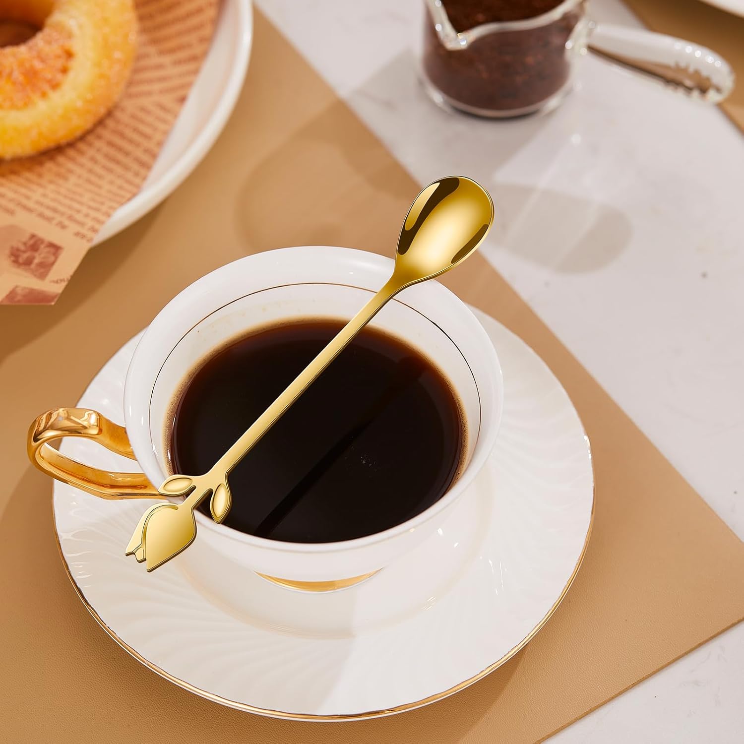 Cucharas de café pequeñas con mango de tulipán de 6 pulgadas, juego de 12 cucharaditas doradas de acero inoxidable, cucharas de postre elegantes y