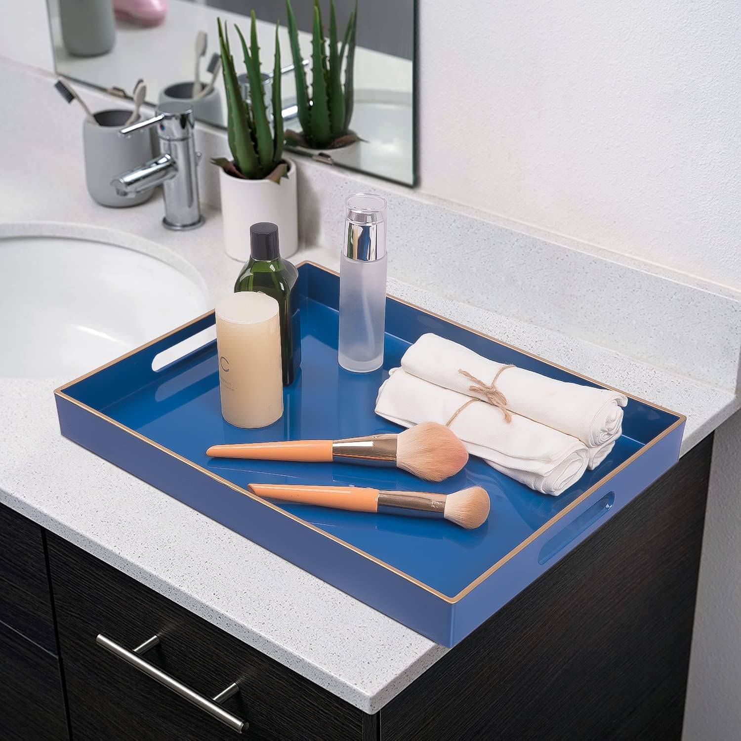 MAONAME Bandeja de servir azul rey con asas, bandeja decorativa rectangular, bandeja moderna de mesa de café, bandeja otomana de plástico para baño,
