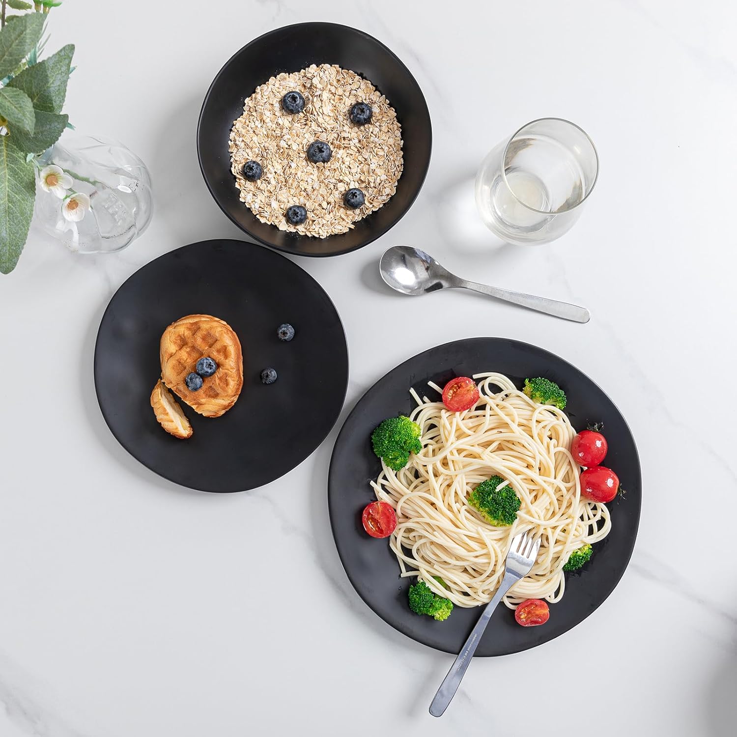 Juego de platos y cuencos de melamina negra, juegos de vajilla de melamina de 12 piezas para uso en interiores y exteriores, juego de platos ligeros