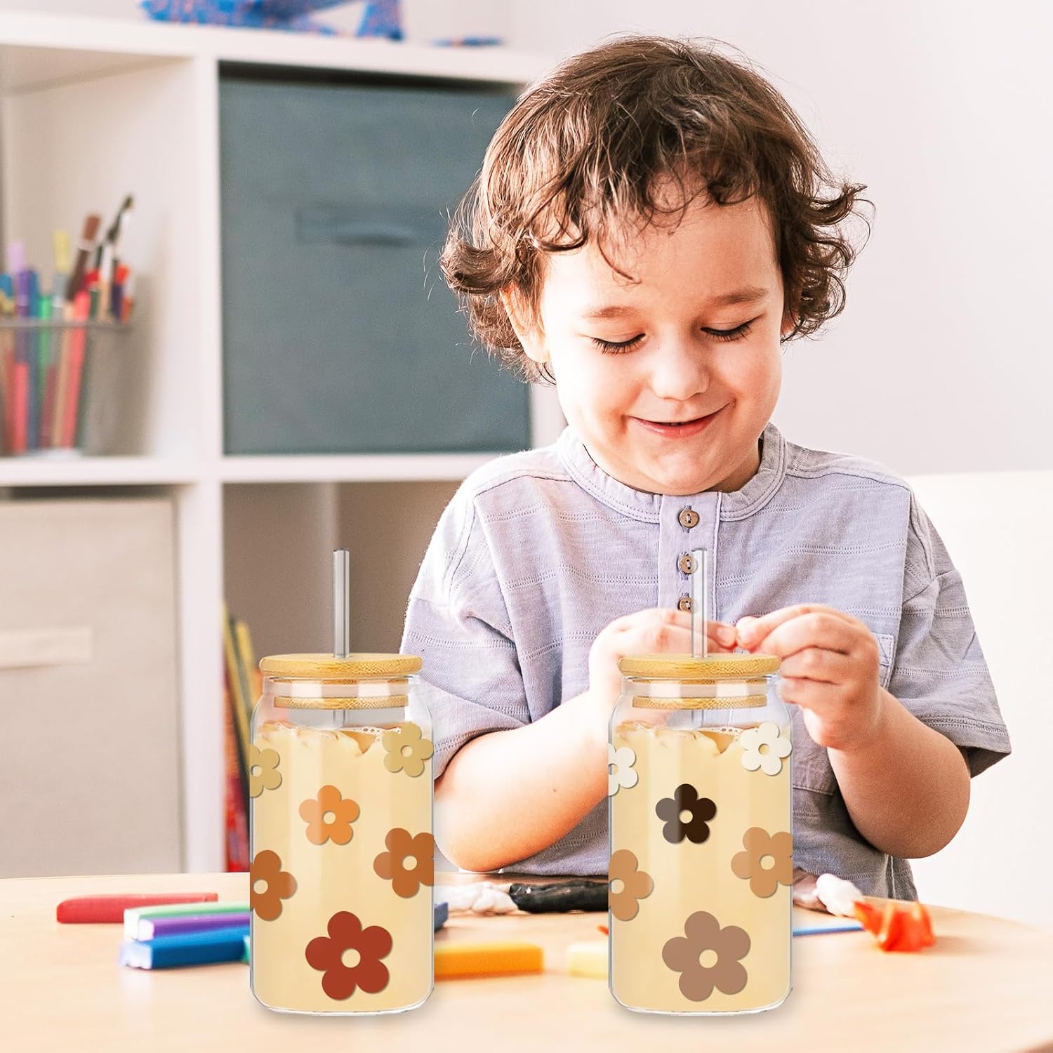 Whaline 4 vasos de bebida con tapas y pajita, 16 onzas, diseño de margaritas bohemias, para café, café, con diseño de flores, hippie, retro, para