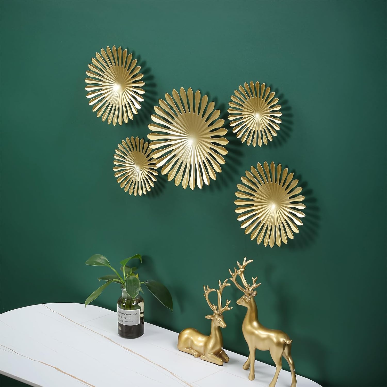 BOTAOYIYI Juego de 5 arte de pared dorado para pared, decoración de pared con diseño de explosión solar dorada, acento moderno de metal, decoración