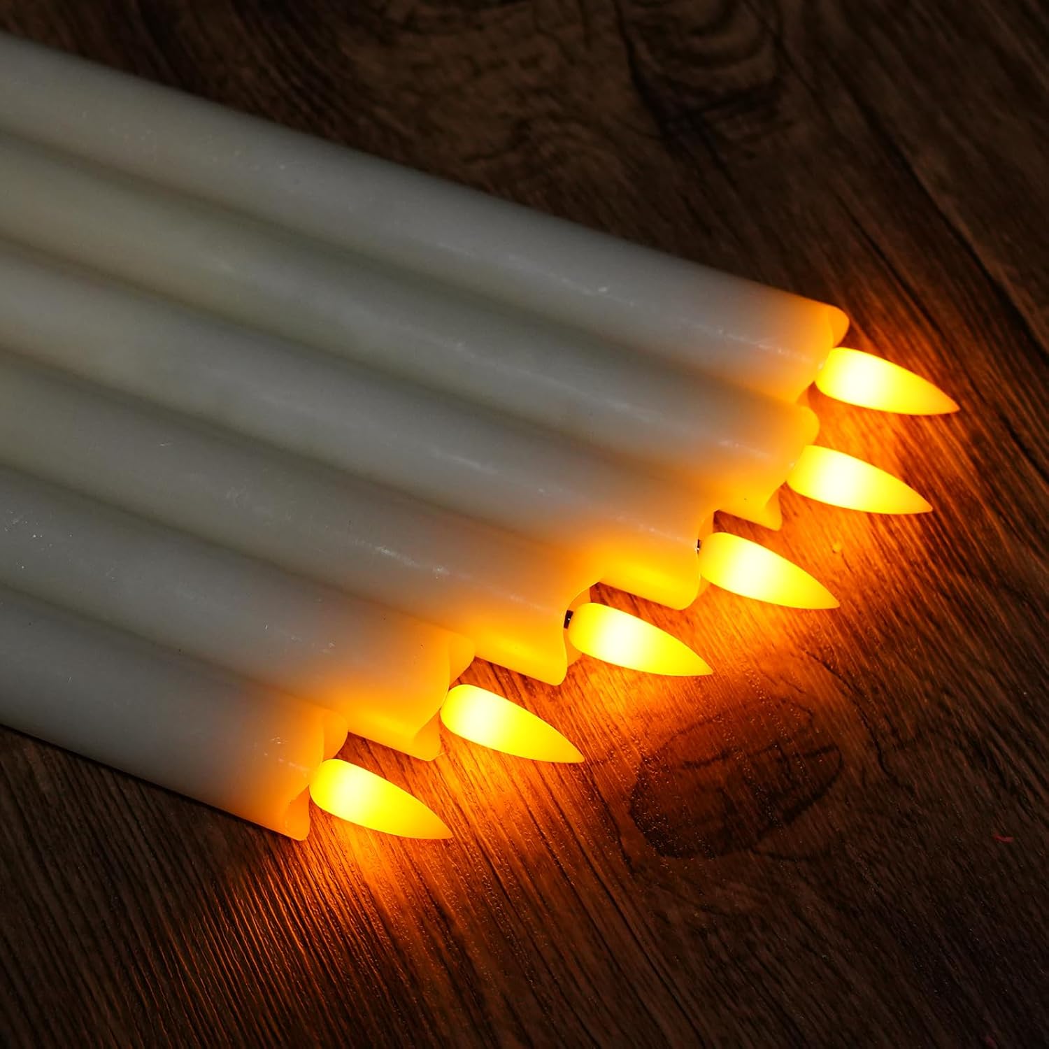 Velas cónicas sin llama de cera real marfil con temporizador remoto, 6 velas LED cónicas que funcionan con pilas, velas LED de 9.6 pulgadas con 6