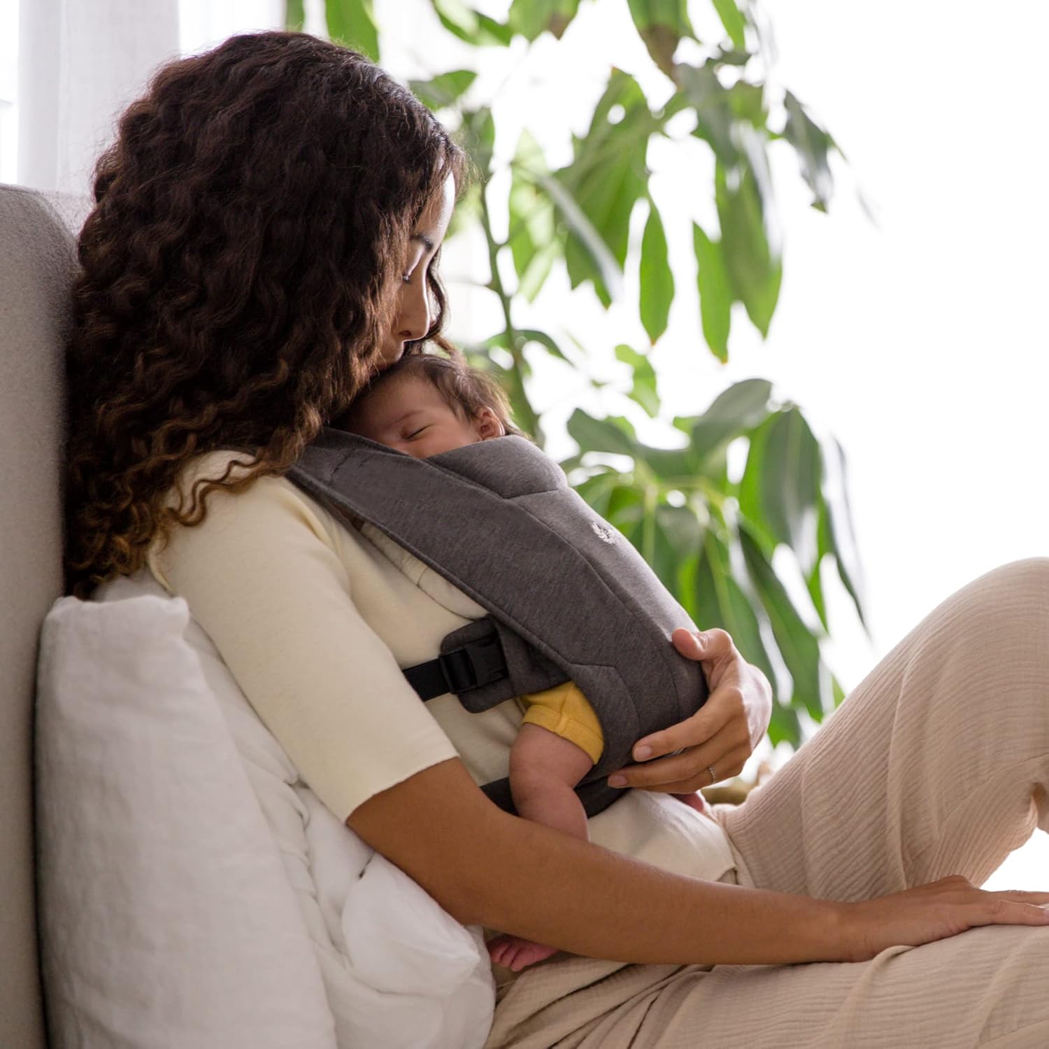 Ergobaby Embrace – Portabebés acogedor para recién nacidos (3.2-11.3 kilogramos), gris jaspeado