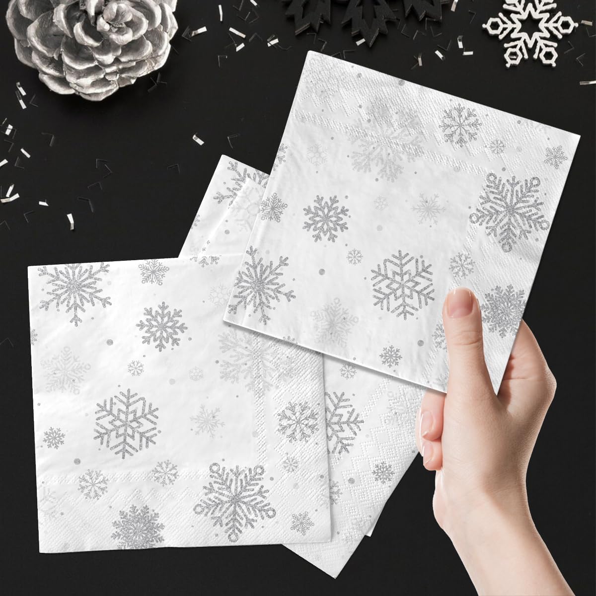 40 servilletas de Navidad con copos de nieve, decoración de fiesta, copos de nieve de invierno, color gris plateado, tema del país de las