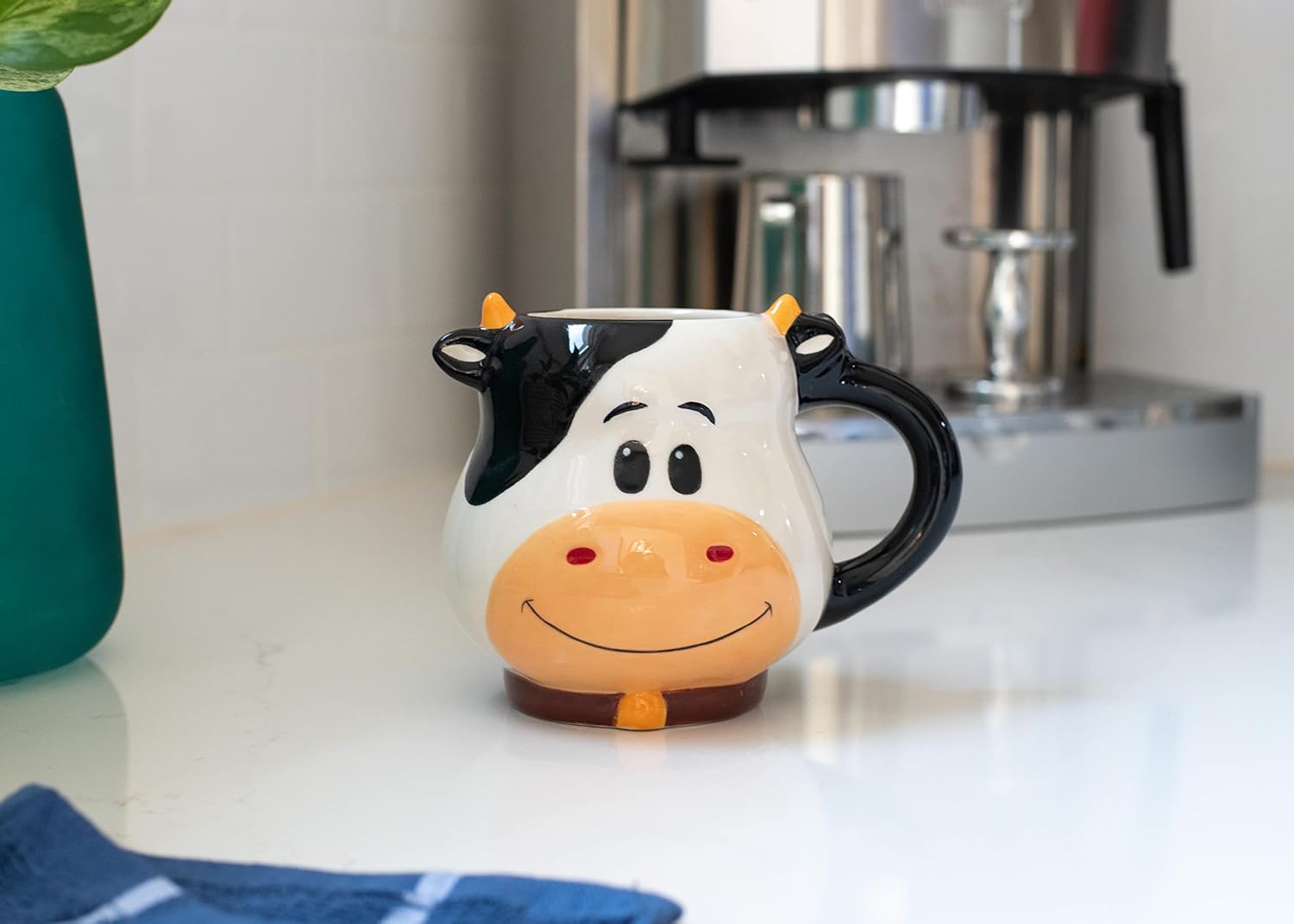 100 North ESNCHMG-CW – Taza de té de cerámica brillante con diseño de vaca manchada en blanco y negro de 18 onzas para tu bebida matutina favorita