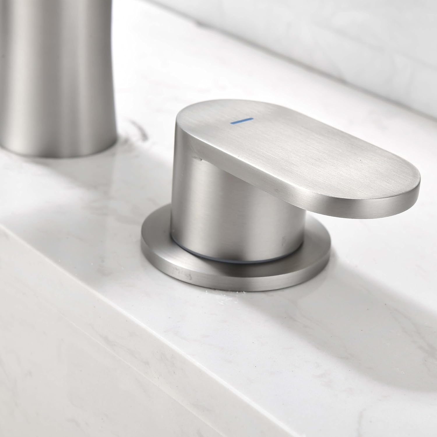 Grifo de baño de 3 agujeros de 8 pulgadas, amplia extensión, níquel cepillado, diseño de boquilla de cascada, núcleo de válvula de cerámica,