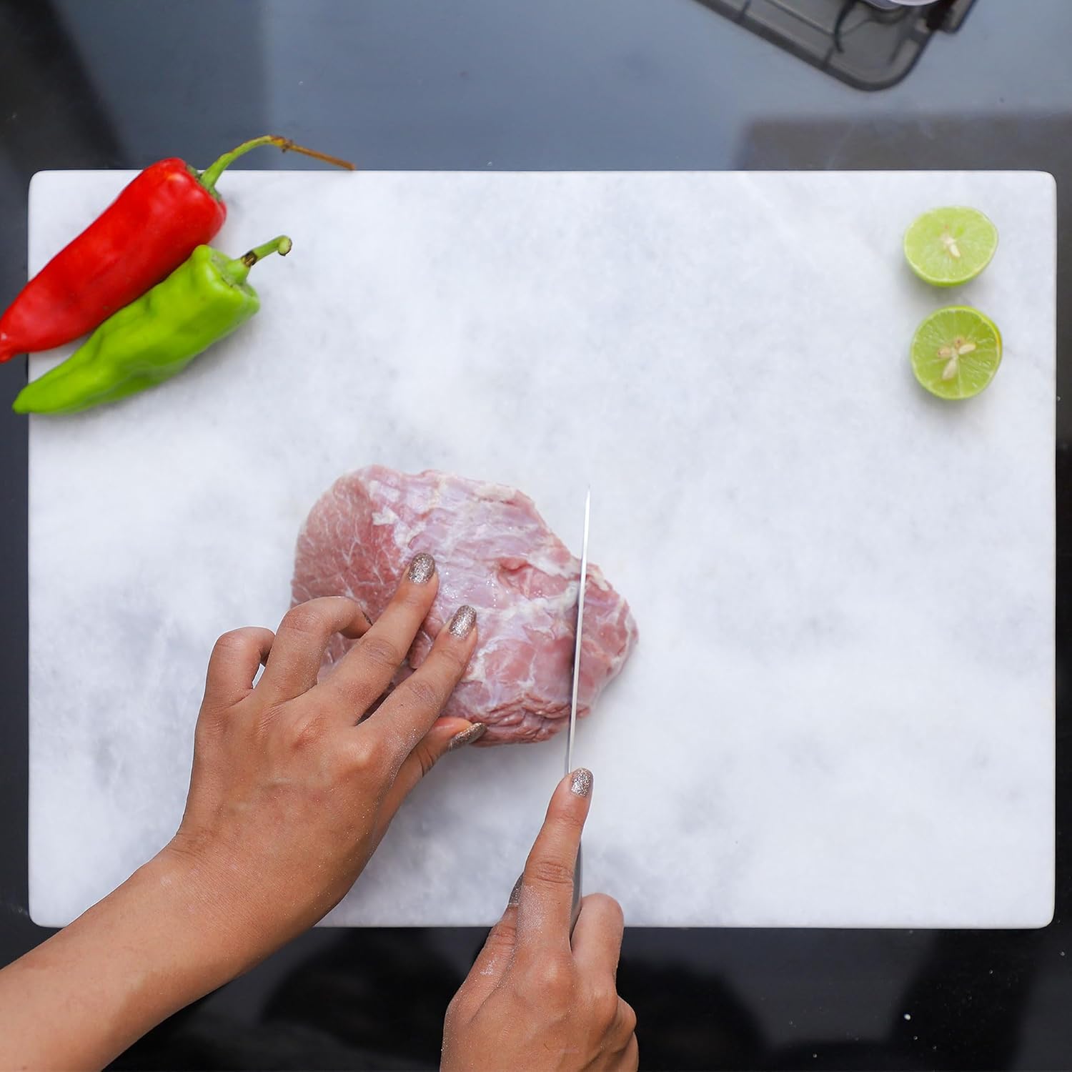 Tabla de cortar de mármol de alta calidad para cocina, losa de mármol versátil, tabla de pastelería y mucho más. Mejora tu experiencia culinaria con
