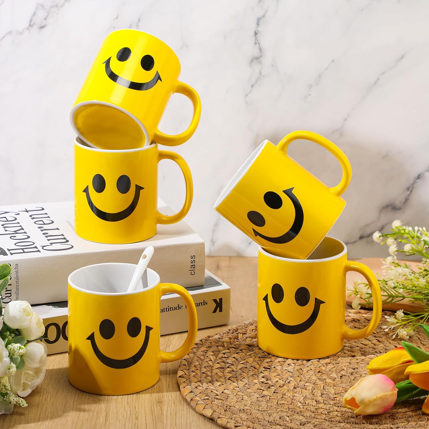 Hushee 8 tazas de café a granel, tazas de café de 11 onzas, taza de café amarilla de cara feliz, taza sonriente de cerámica, regalos de