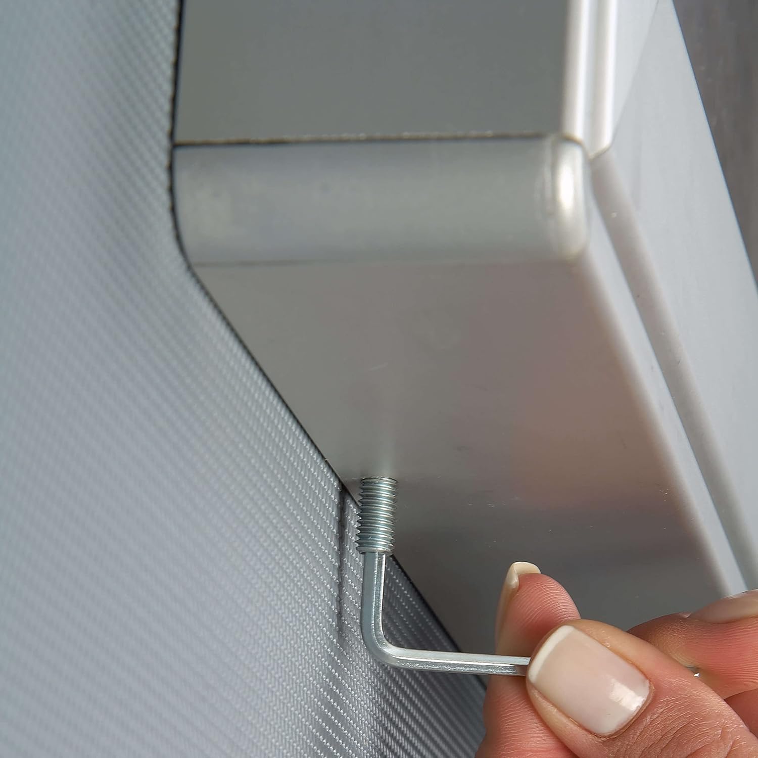 M&T Displays Tablón de anuncios magnético de alta calidad de aluminio de 32.28 x 42.52 pulgadas, tablero de anuncios plateado para exteriores,