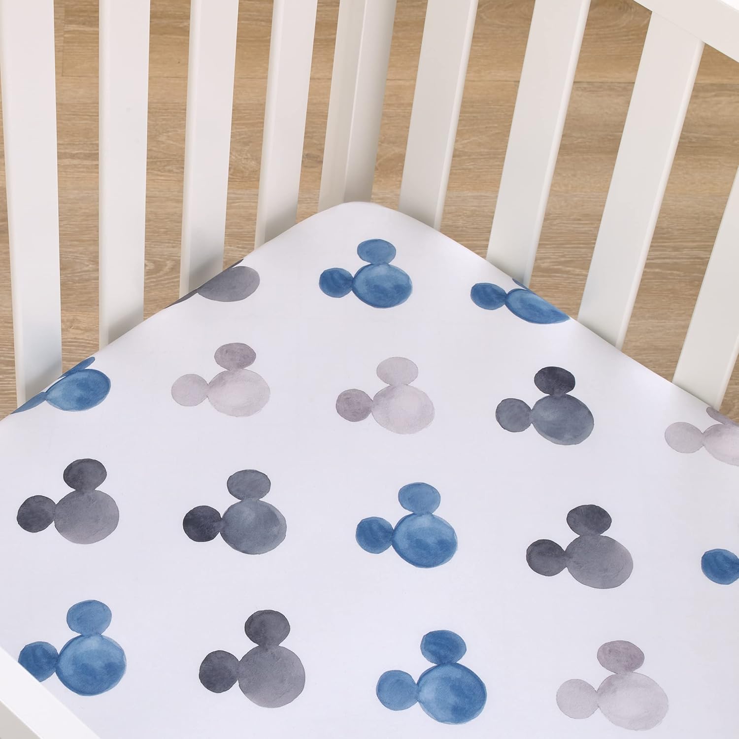 Disney Mickey Mouse – Sábana bajera ajustable de poliéster con orejas de Mickey en acuarela negra, blanca y azul