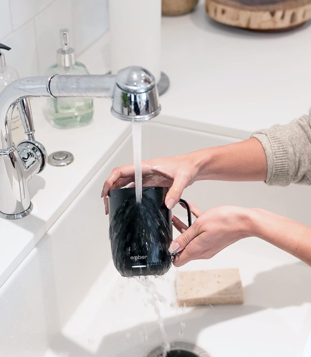 Ember – Taza inteligente con control de temperatura de 2, 14 onzas, color negro, 80 minutos de duración de la batería, taza de café calentada