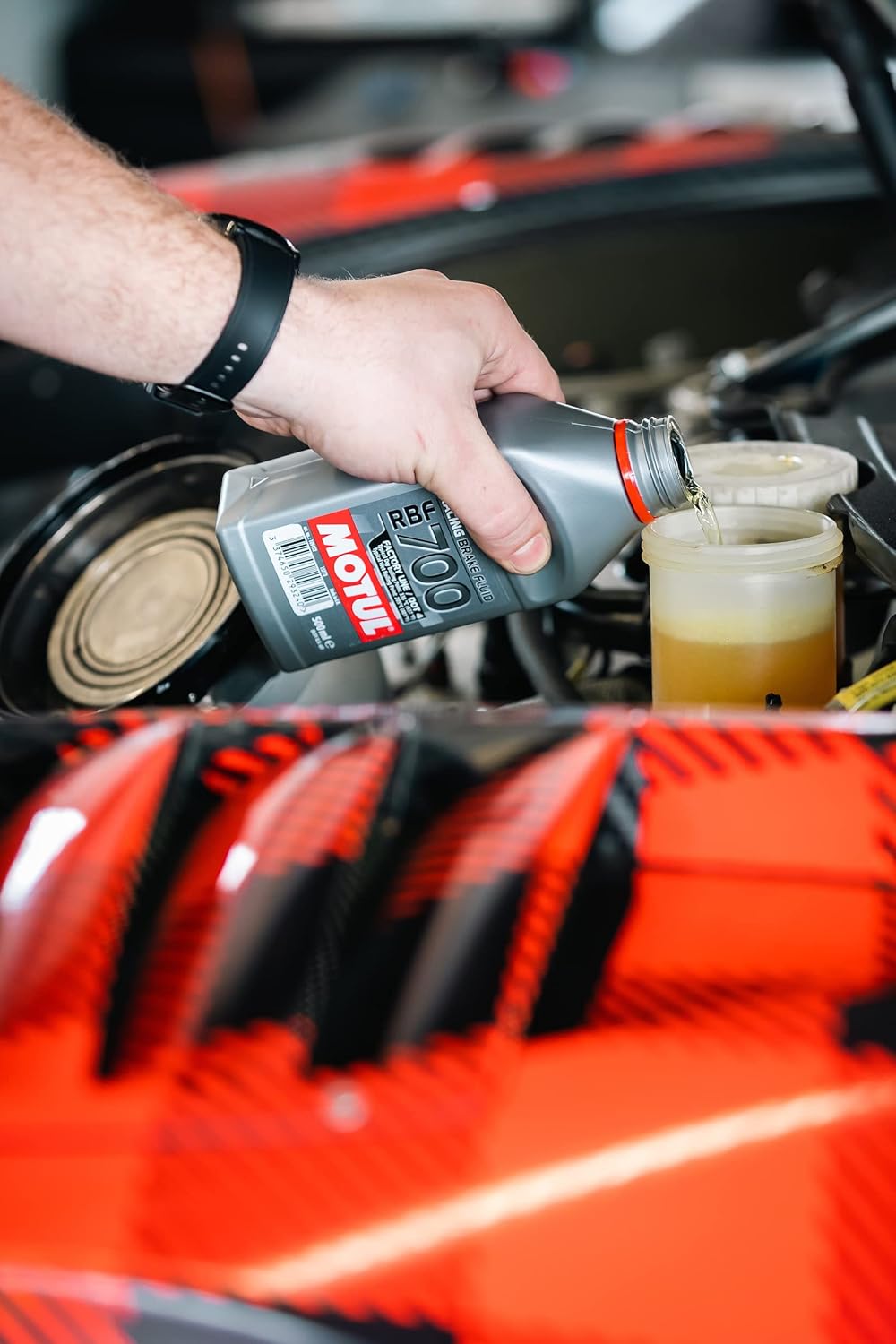 Motul 111257 RBF 700 Línea de fábrica Líquido de carreras de frenos Full Synthetic DOT 4 Temperatura extrema de alto rendimiento