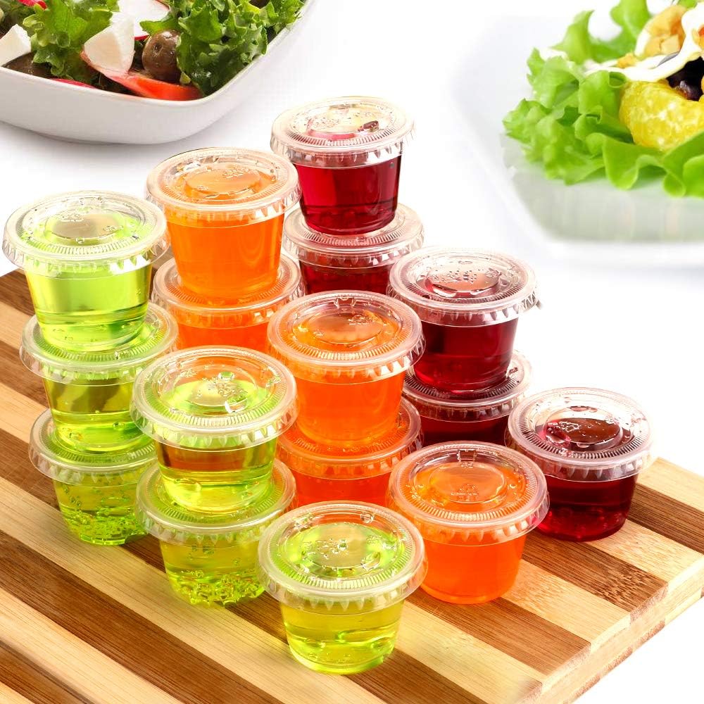 TashiBox 100 juegos de vasos desechables de plástico con tapas, porción de soufflé, aderezo para ensalada de salsa, tazas de condimentos, paquete de