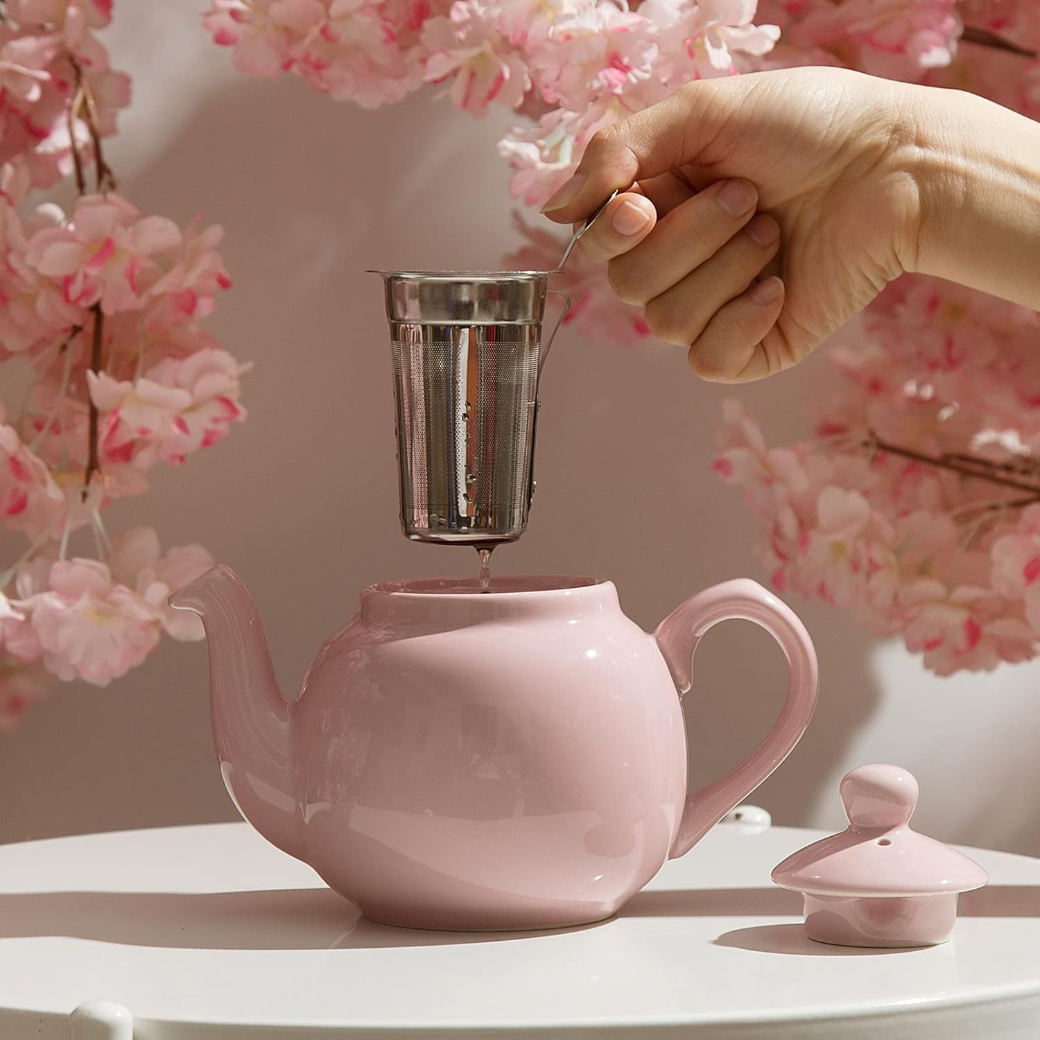 Tetera Farmhouse con infusor de cerámica, rosa Janpaese Sakura, 2 tazas (20.3 fl oz)