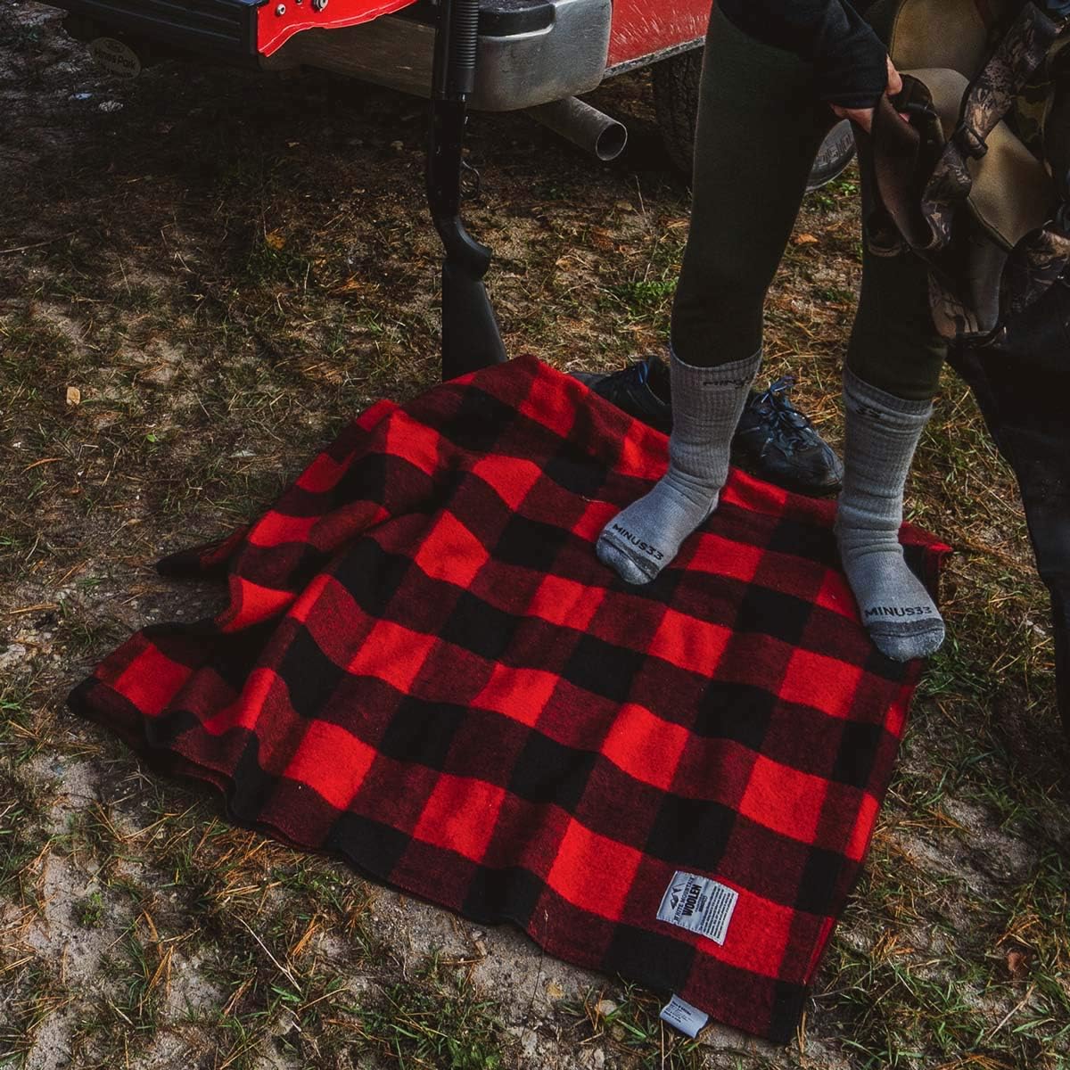 Minus33 Merino Wool – Manta de lana blanca de montaña individual – Buffalo Plaid – Manta cálida – Manta de picnic – 80% lana reciclada – 65 pulgadas