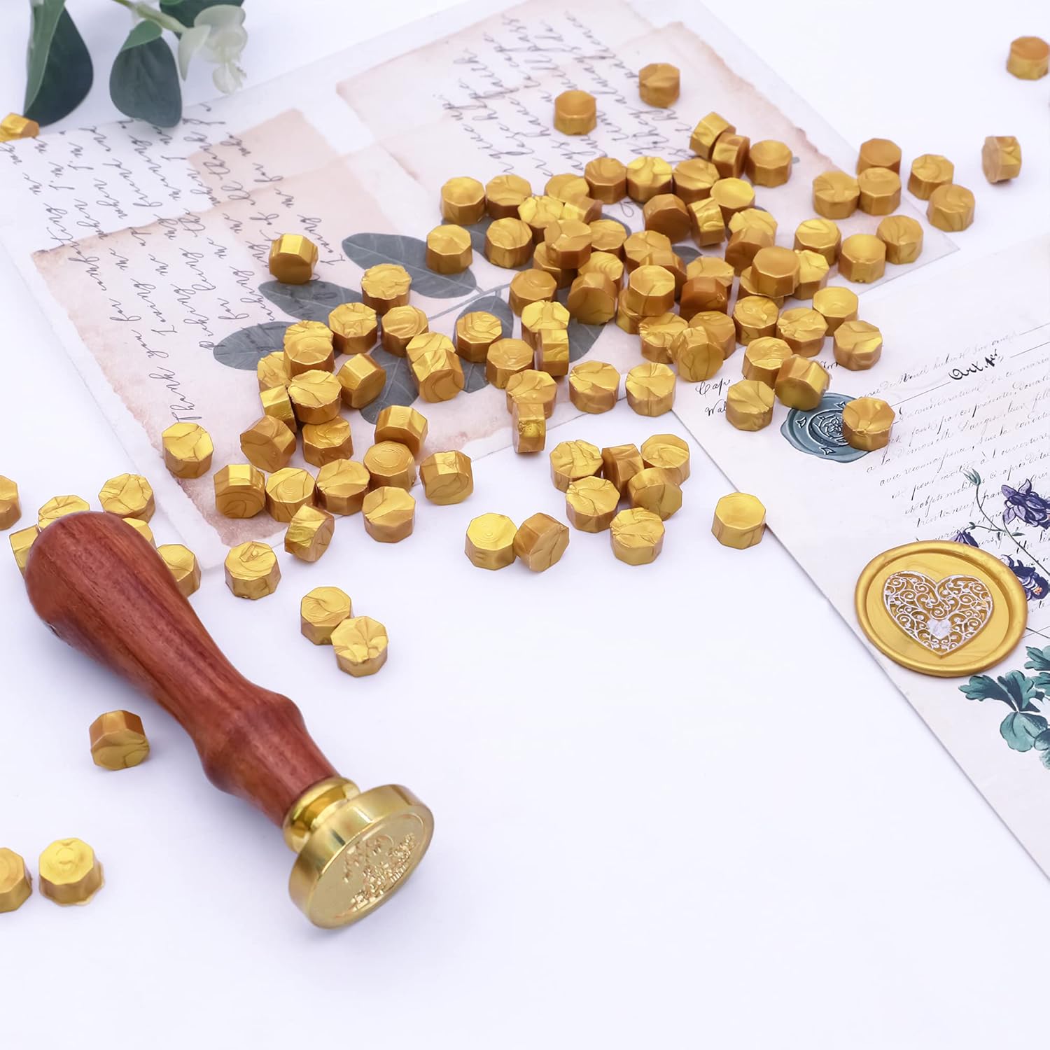 SWANGSA Kit de 360 cuentas de cera de sellado dorado con 2 velas de té y 1 cuchara de fusión de cera para sello de cera (dorado)