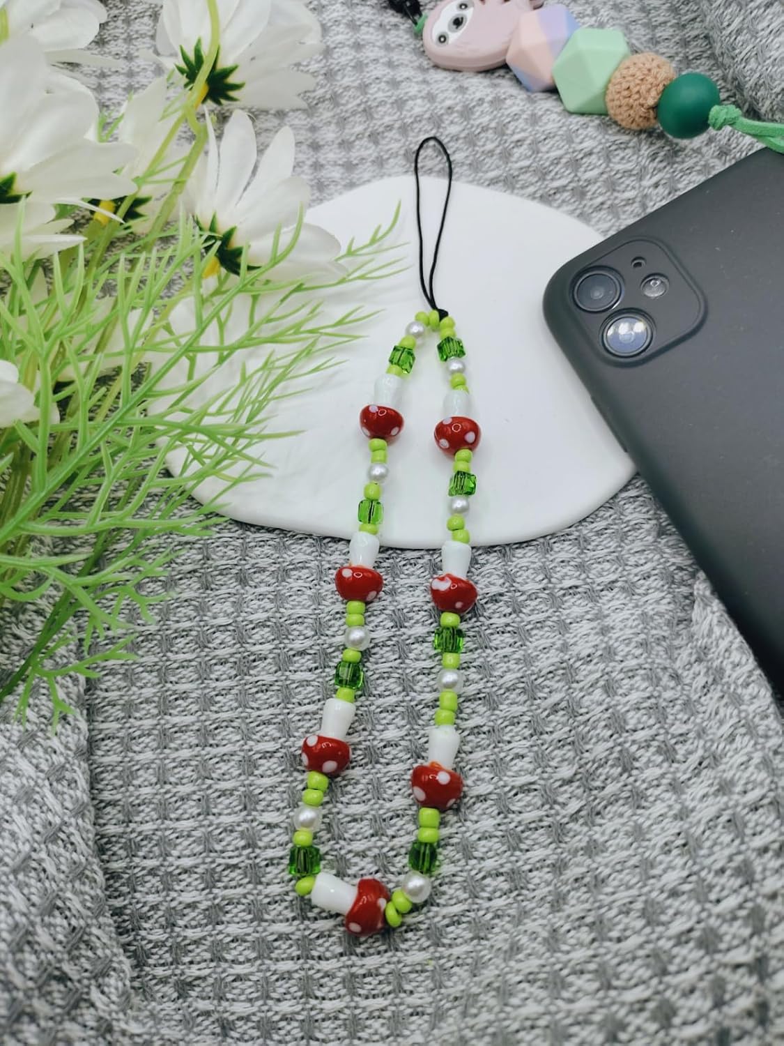 1-2 piezas de cordón con cuentas de hongos rojosverdes para teléfono, accesorios estéticos, correa de muñeca dulce, cadena antipérdida para mujeres