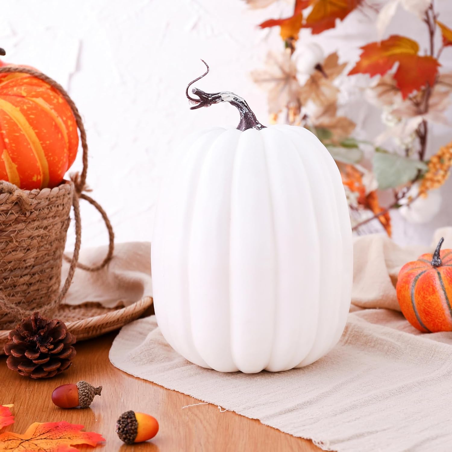 sawakaka 2 unidades4 calabazas artificiales, calabazas decorativas de varios tamaños, pequeñas calabazas de espuma naranja para Halloween, Acción de