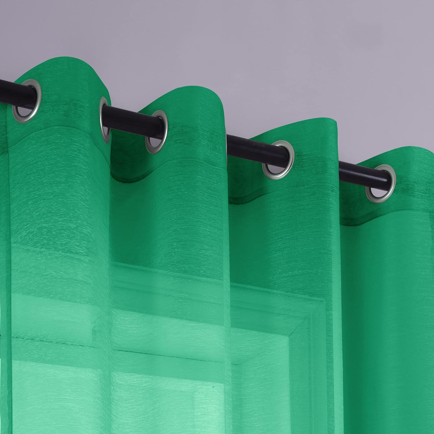 KOUFALL Cortinas traslúcidas verdes de 84 pulgadas de largo para sala de estar, juego de 2 paneles de cortinas de Navidad con ojales para decoración