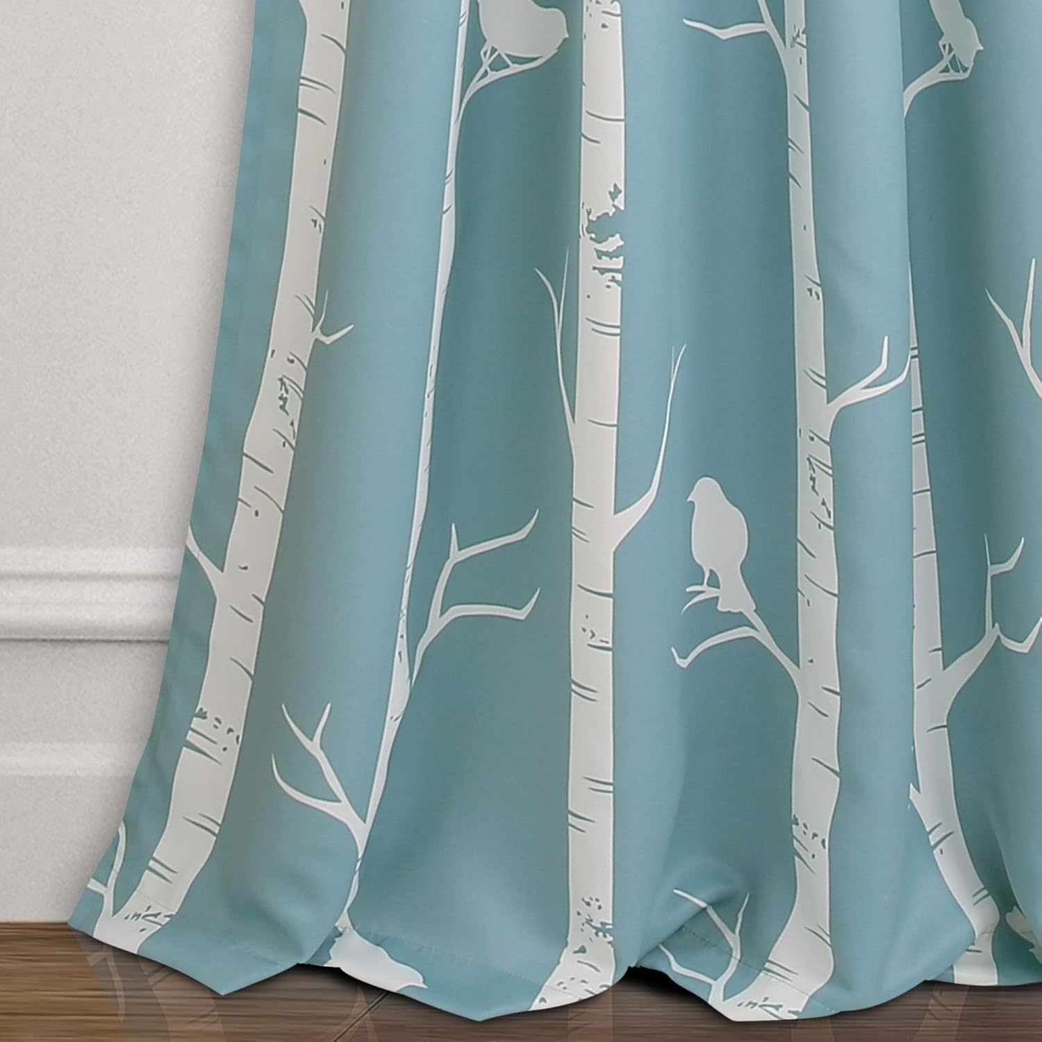 Lush Decor, Blue Bird On The Tree – Juego de cortinas filtrantes de luz para sala, comedor, dormitorio (par) 84 pulgadas de largo x 52 pulgadas de