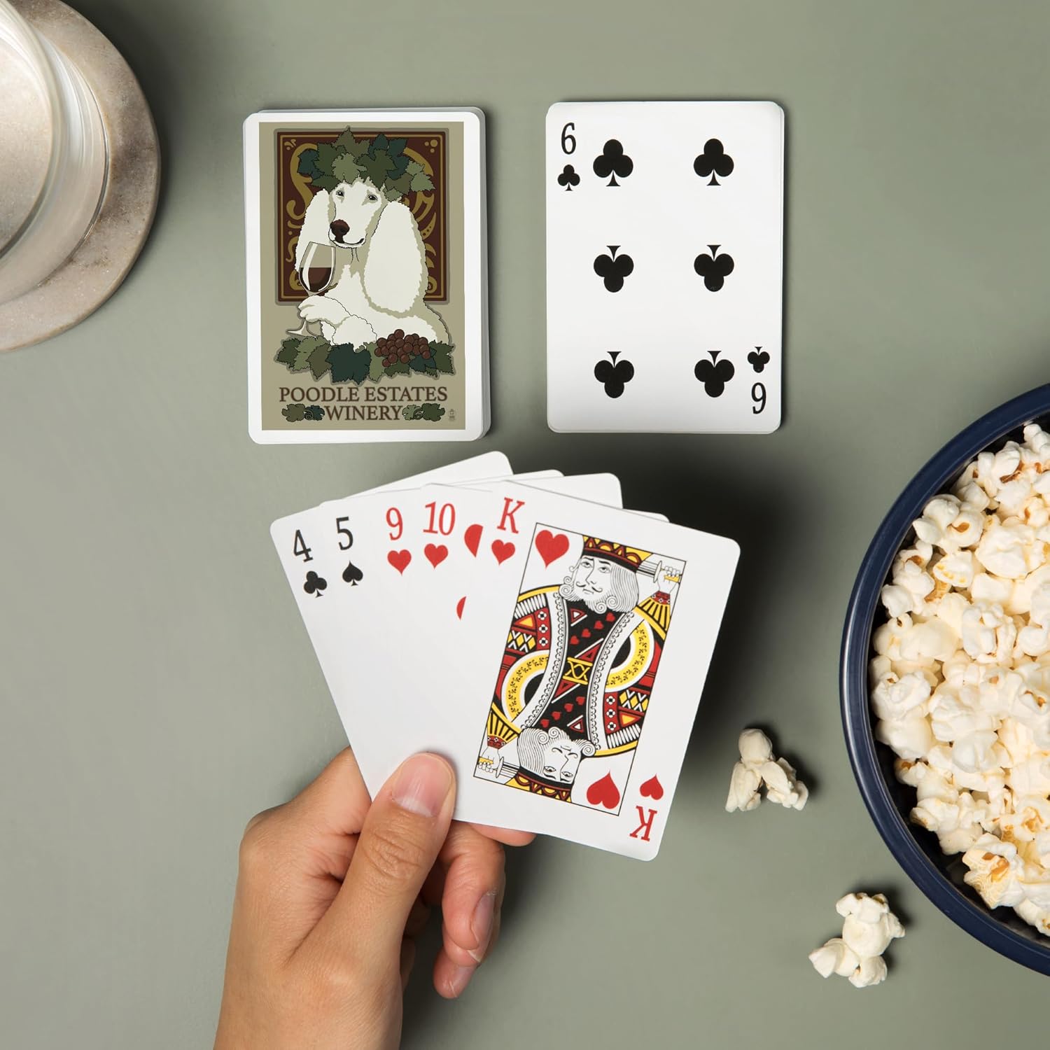 Lantern Press Caniche, anuncio retro de bodega (52 cartas de juego, baraja de cartas de tamaño póquer con comodines)