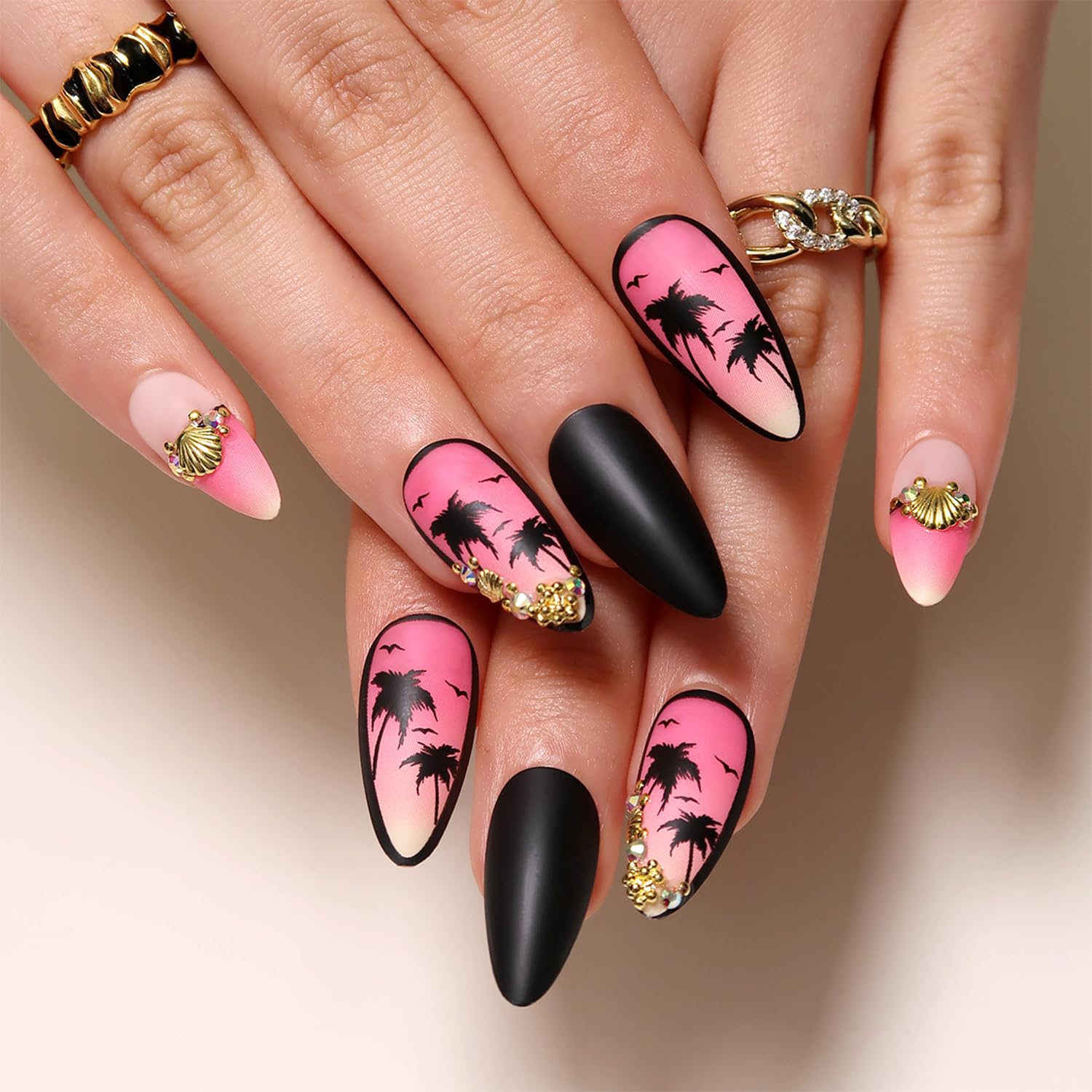 Uñas doradas a presión, estilo almendra larga, patrón de gaviota de árbol de coco negro, acabado mate degradado rosa, uñas postizas reutilizables