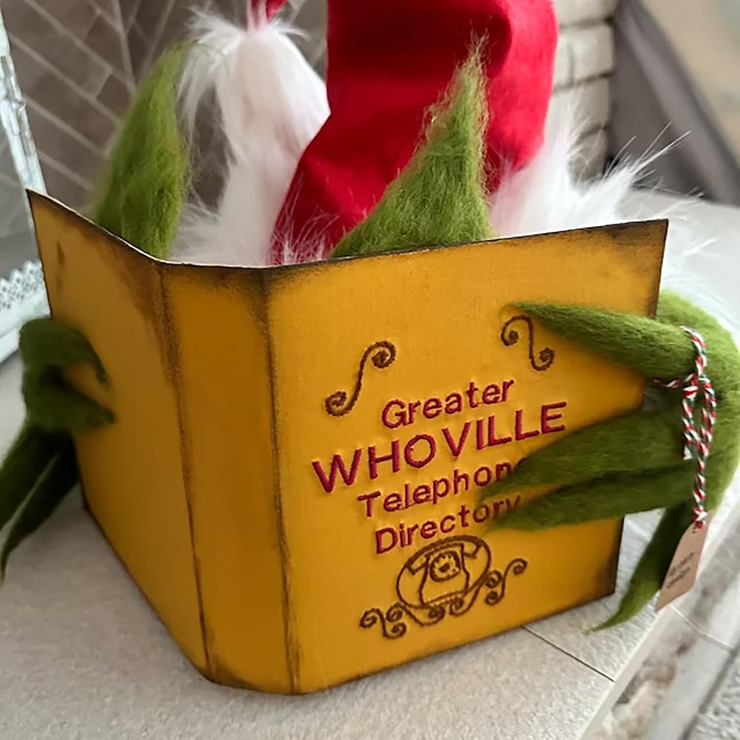 Sombrero creativo para decoración del árbol de Navidad, divertido monstruo verde escondido detrás del libro, tapa del árbol, adorno clásico de