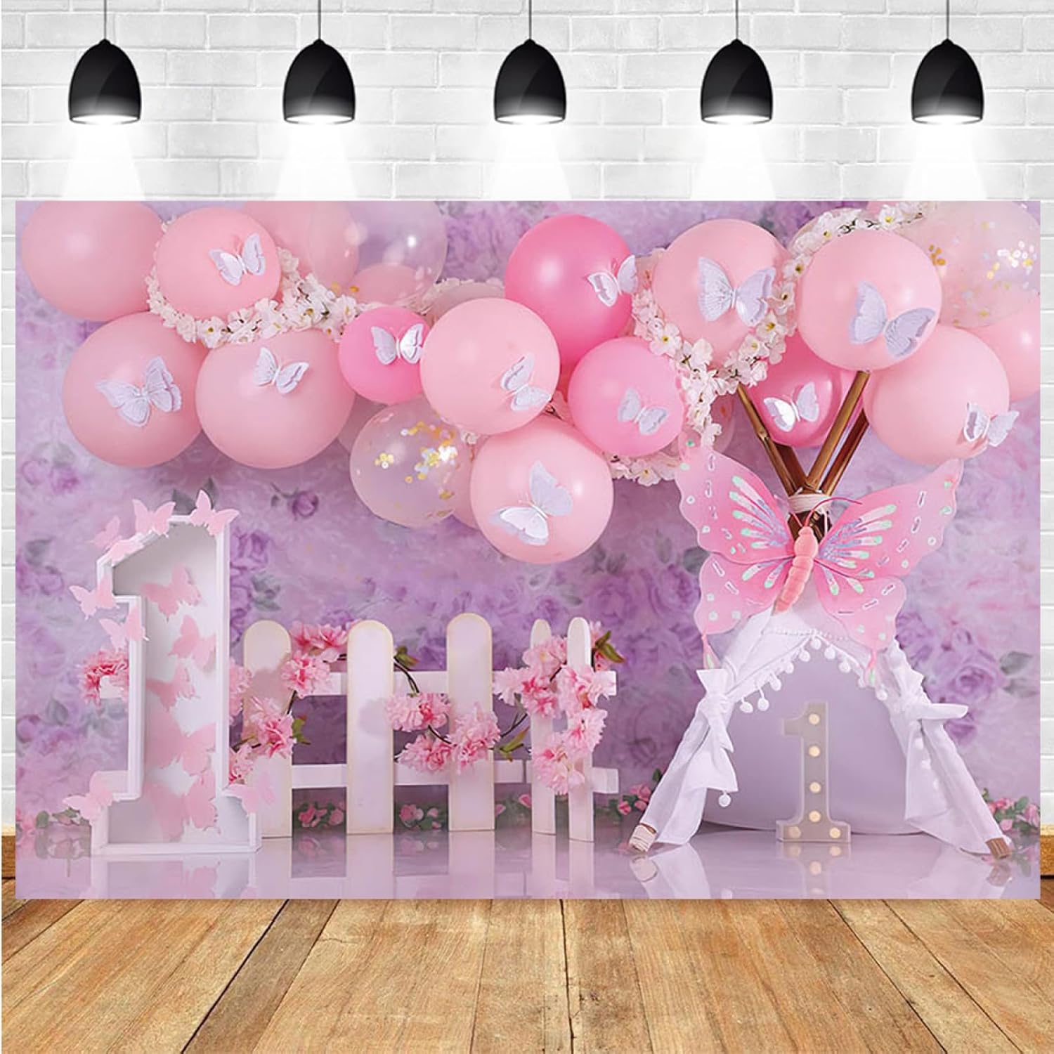Fondo de fotografía floral de jardín con globos rosados, diseño de mariposas y flores, para el primer cumpleaños de las niñas, con texto en inglés
