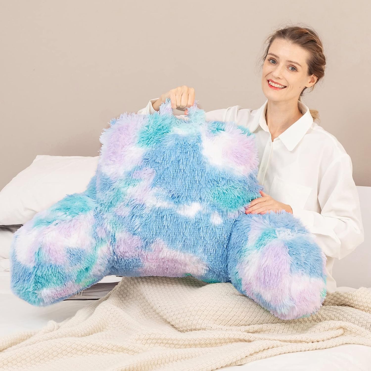 Bedriping Almohada de lectura para cama para adultos, almohada de respaldo de piel sintética con brazos, almohada ergonómica para sentarse en la