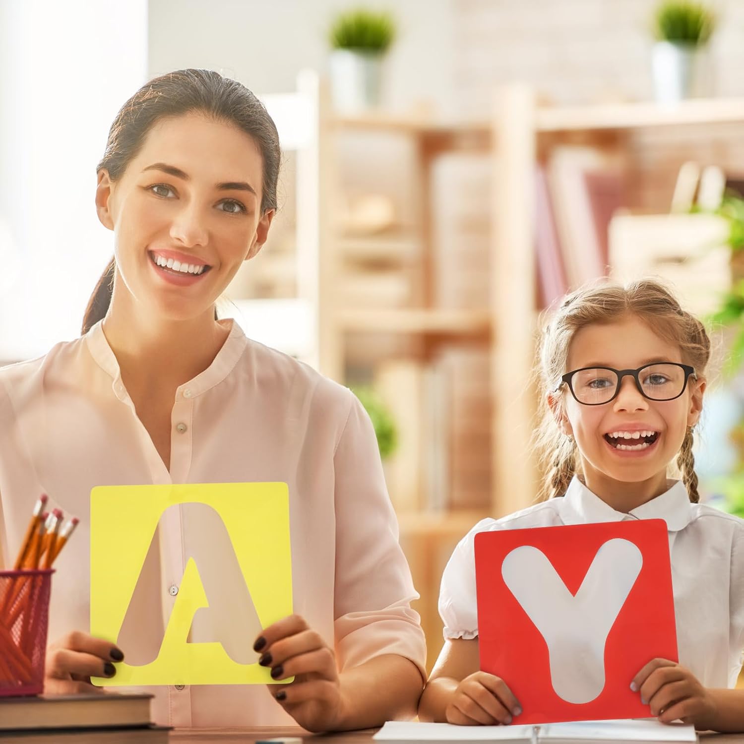 TecUnite Juego de 26 plantillas de letras del alfabeto, plantillas de letras de plástico para aprendizaje de pintura, decoración de manualidades (12