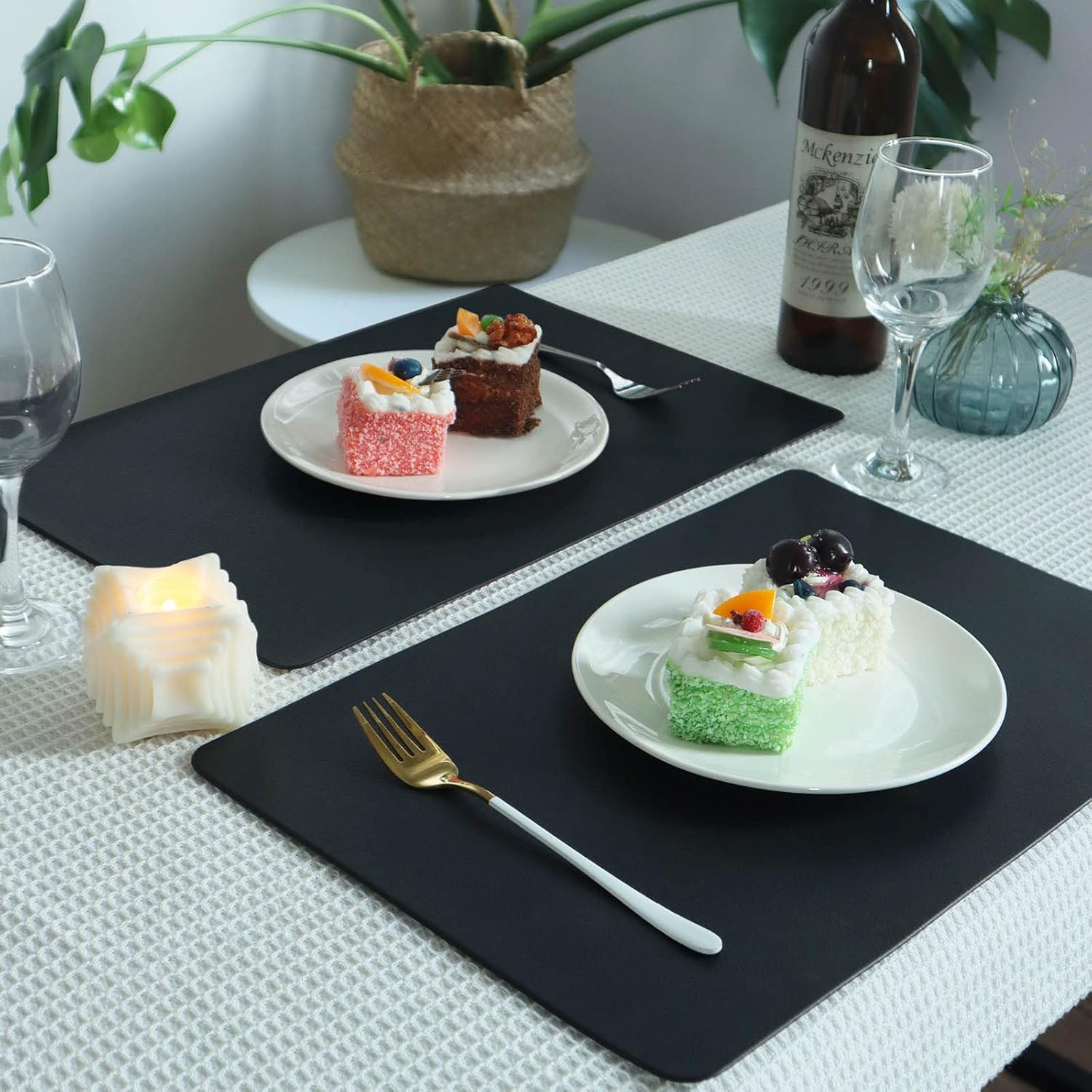 Juego de 6 manteles individuales para mesa de comedor, de cuero negro, impermeables, resistentes al calor, lavables, para interiores y exteriores,