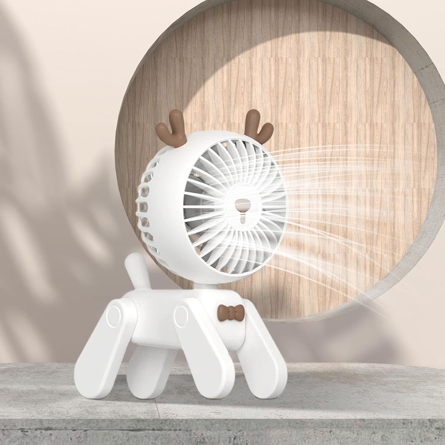 Leefasy Ventilador de escritorio pequeño, ventilador personal de 3 velocidades, encantador, creativo, ajustable, recargable, con forma de ciervo