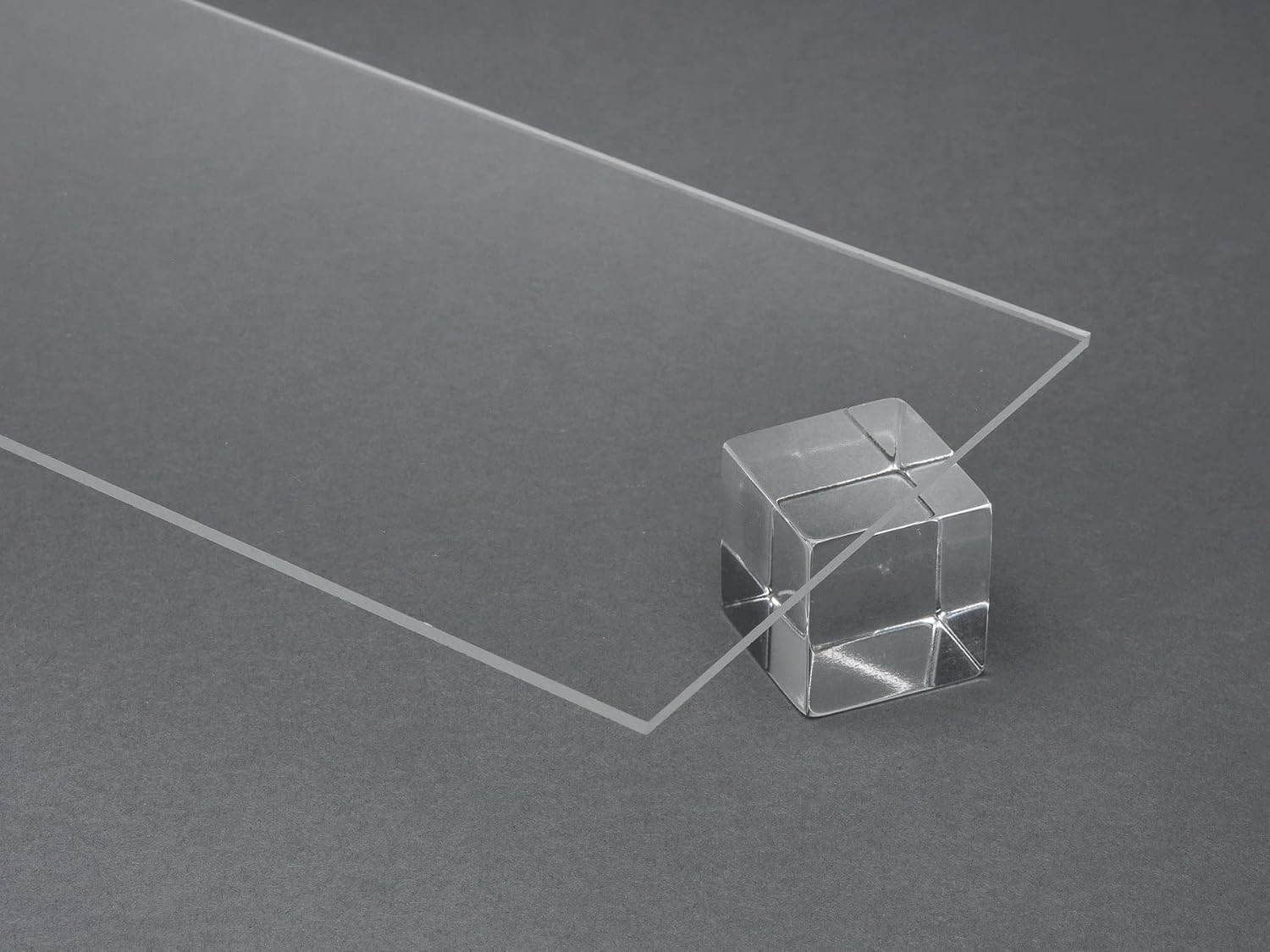 Lámina de plástico de plexiglás acrílico, 0.220 “- 14” de grosor transparente (30 x 48 pulgadas, 1)