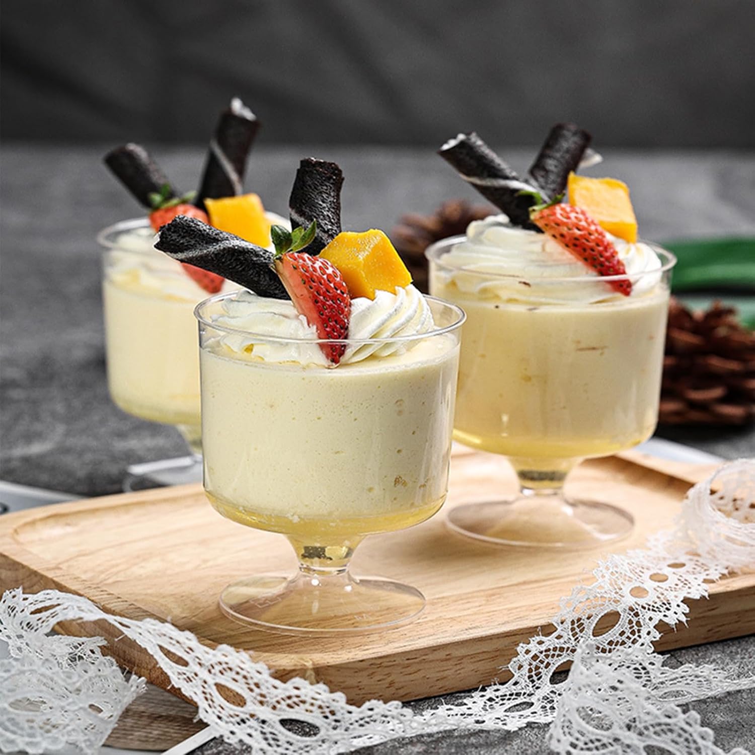 Paquete de 100 tazas de postre de plástico transparente con cucharas, tazas de mousse de 2 onzas, tazas de parfait transparentes, tazas de postre