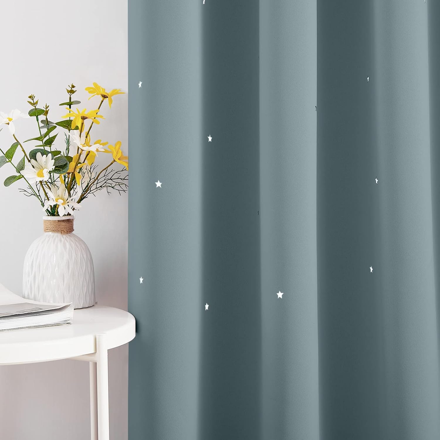 NICETOWN Cortinas opacas para dormitorio de 63 pulgadas de largo, 2 paneles con corte de estrellas para niños, aislamiento térmico, bonitas cortinas
