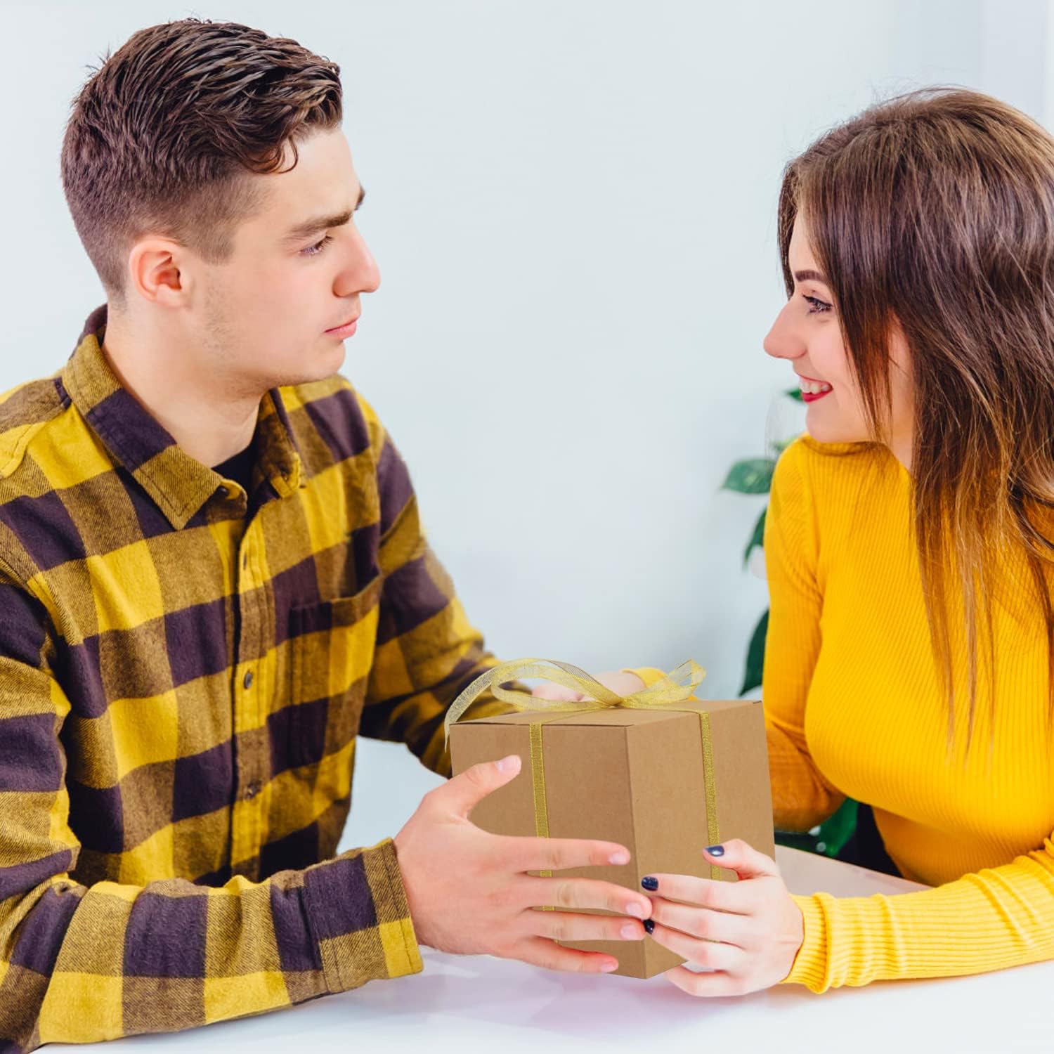 Lainrrew 15 cajas de regalo, caja de regalo degradada con tapa, cajas de regalo de papel kraft reciclado, cajas de regalo de dama de honor, caja de