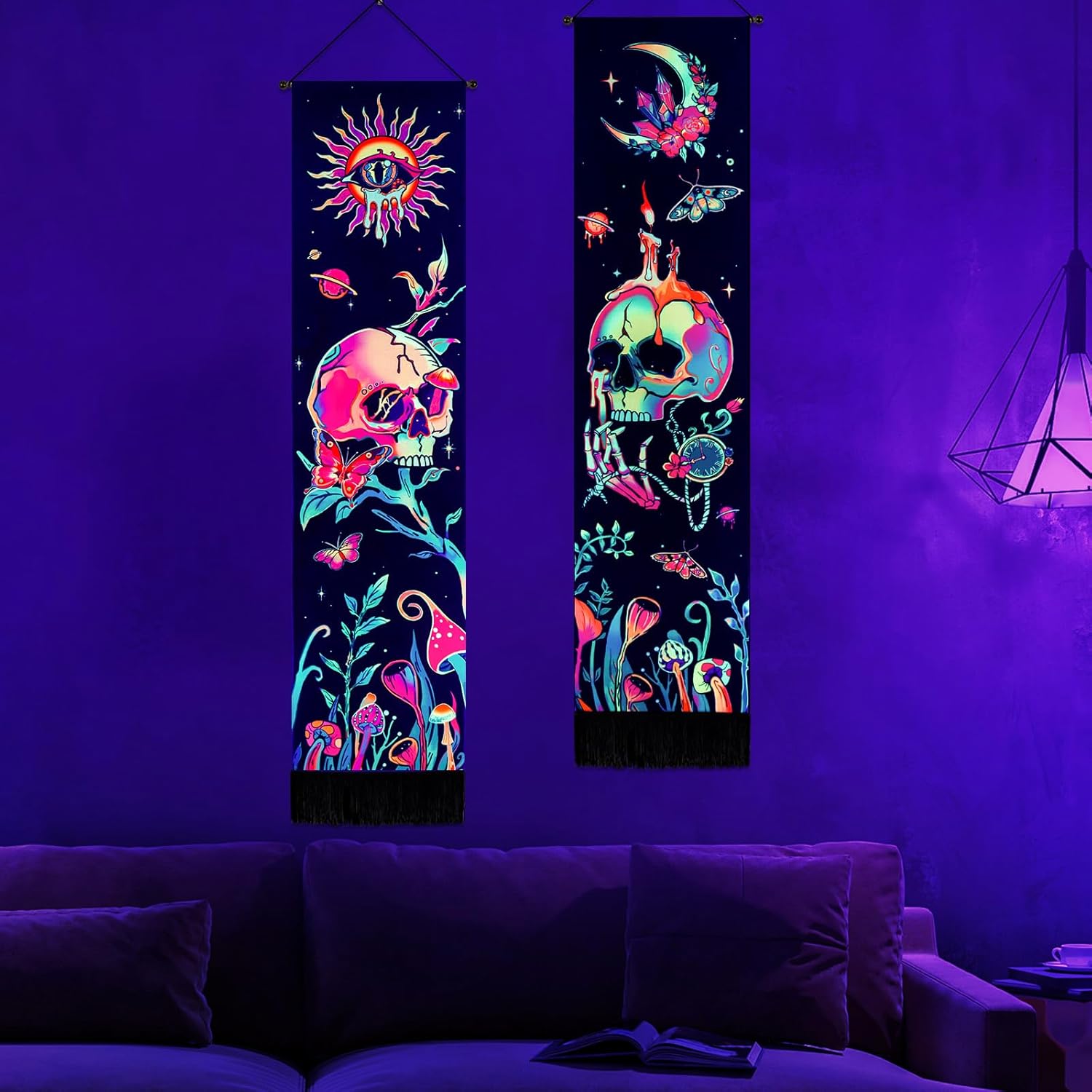 Leofanger Paquete de 2 tapices verticales de calavera negra con luz negra, tapiz de sol y luna, tapiz de flores de mariposa y mariposa negra, tapiz