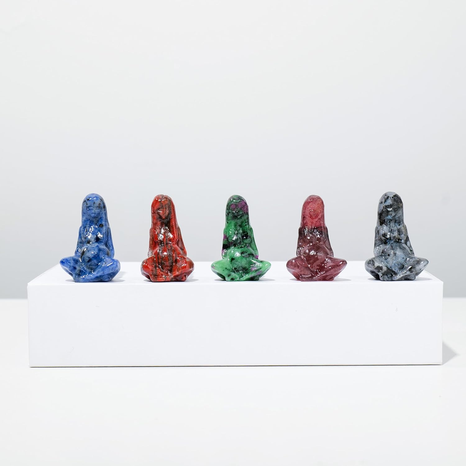 Runyangshi Tallados de labradorita de cristal natural de 1.5 pulgadas, figura de madre tierra, tallada a mano, estatuas de cristal curativo talladas