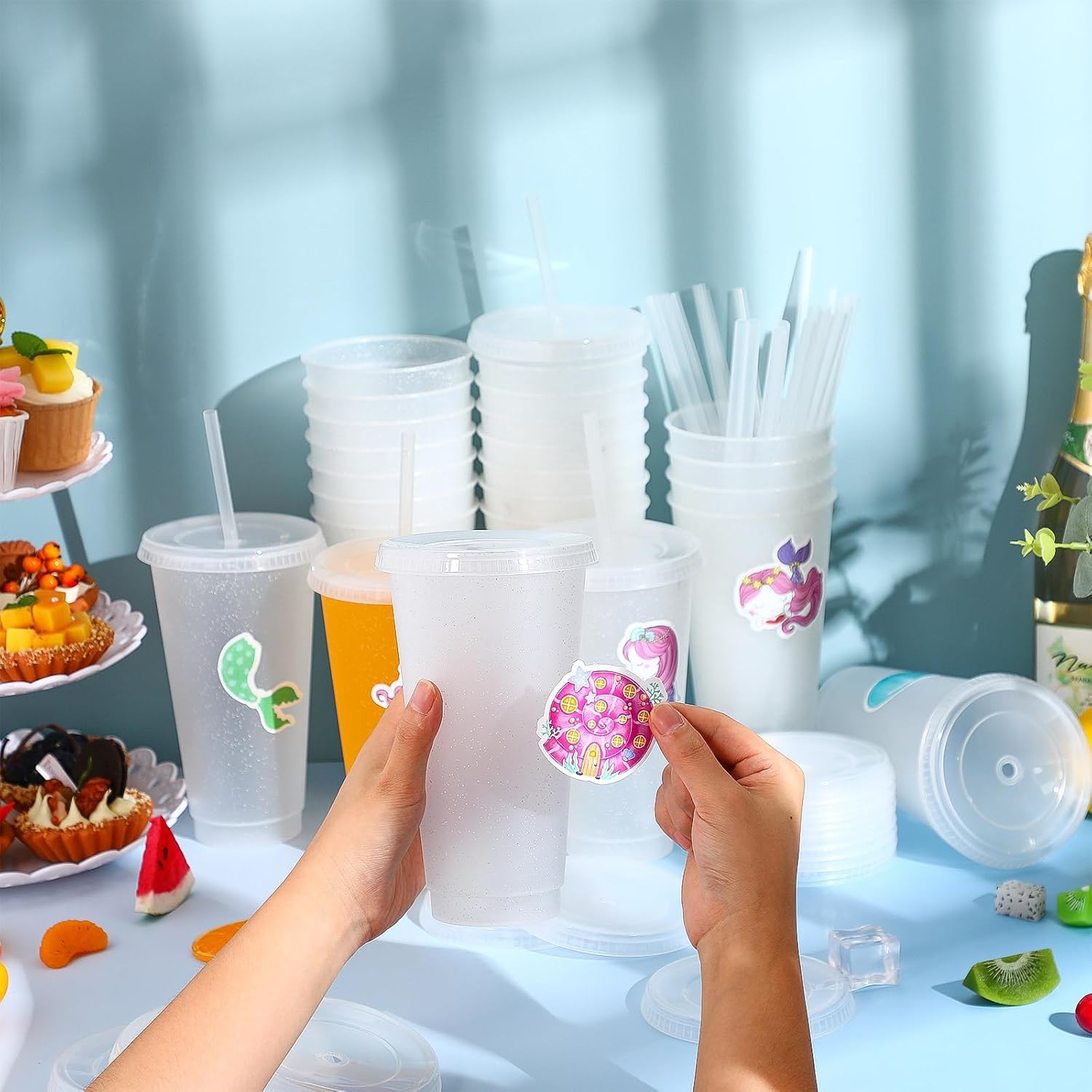 Dandat 24 vasos de plástico con tapa y pajita, vasos reutilizables de 24 onzas, vaso de café helado con purpurina a granel, taza de viaje para niños