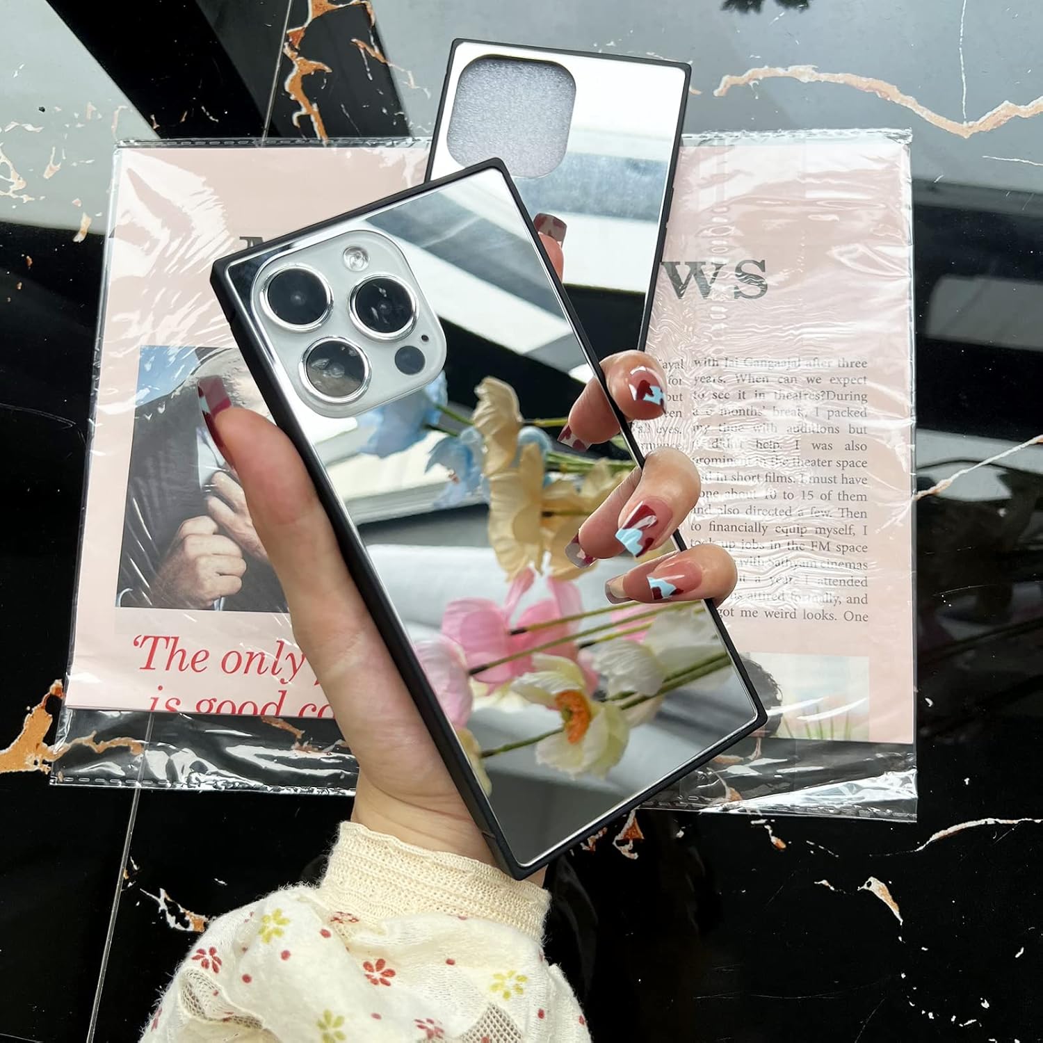 VAOXTY Funda compatible con iPhone 15 Pro con espejo cuadrado, bonita para mujeres y niñas, diseño de espejo de cristal de maquillaje, diseño de